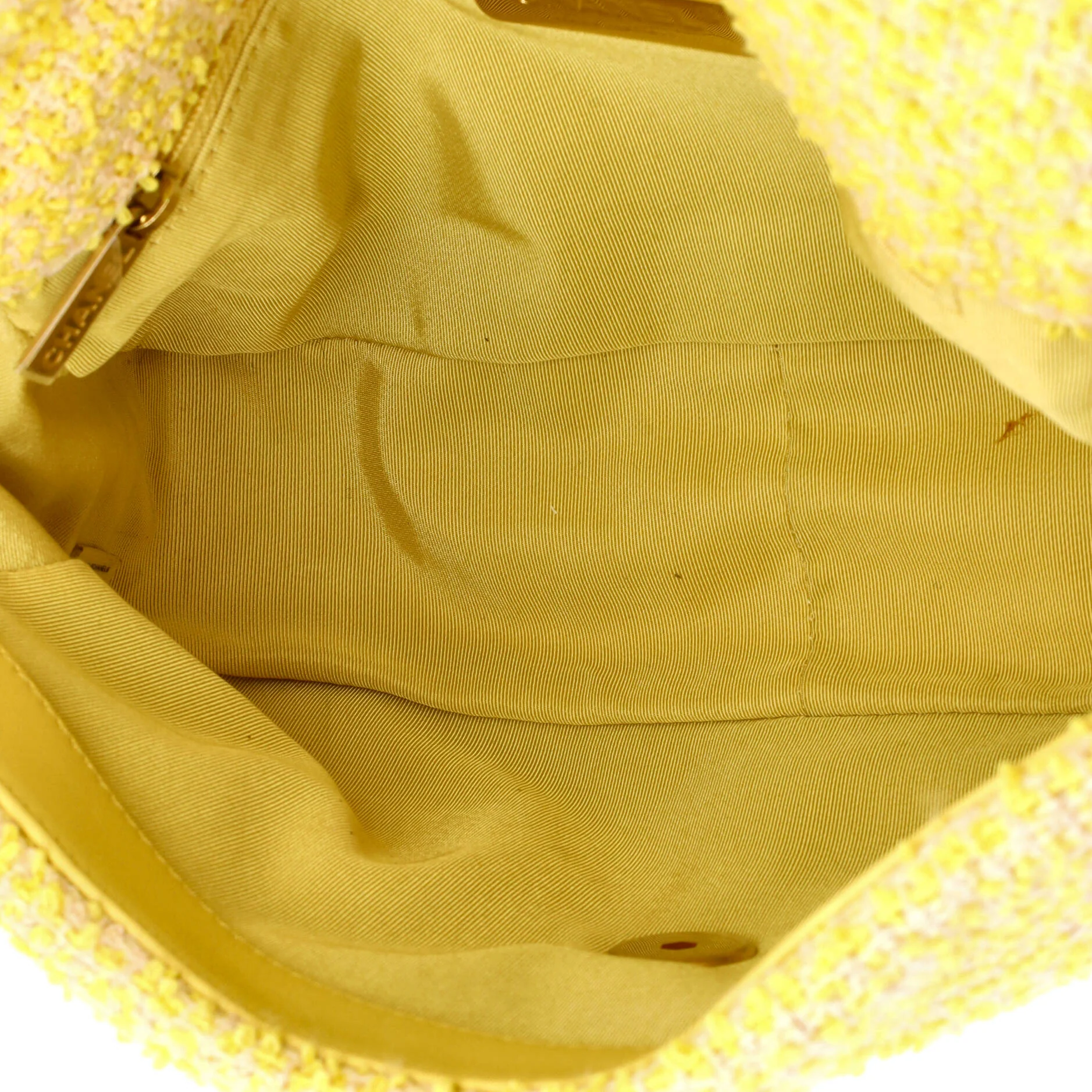 19 Flap Bag Quilted Tweed Medium - Image 6
