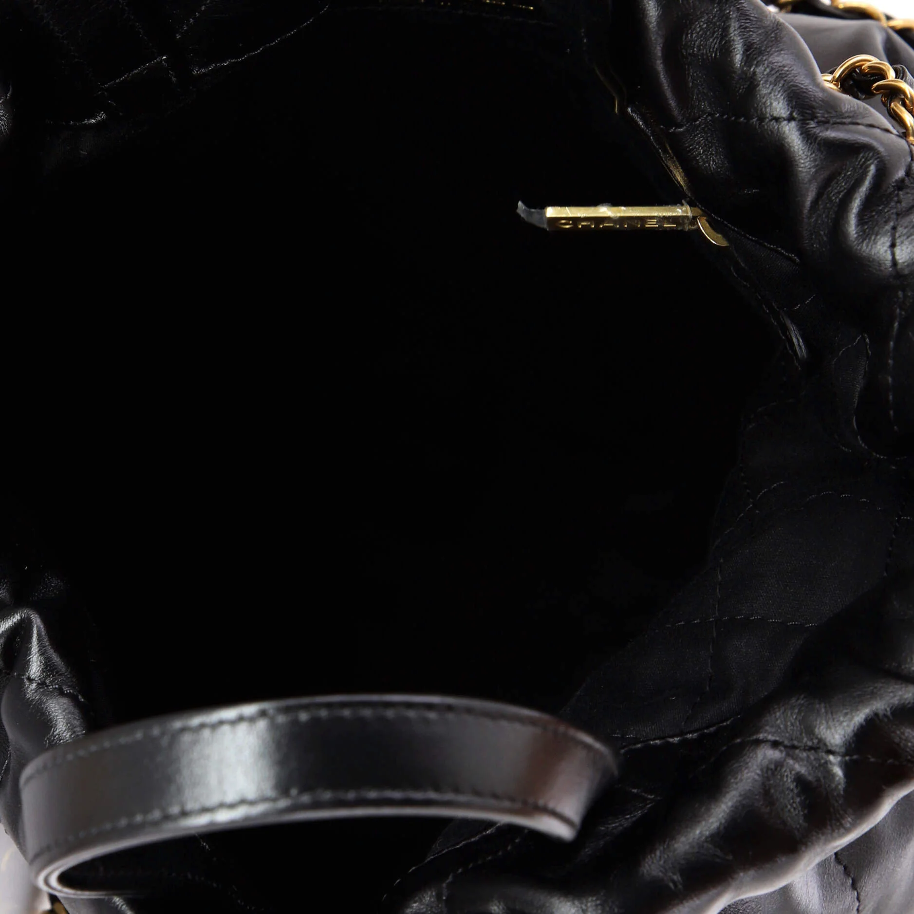 22 Chain Backpack Quilted Calfskin Medium - Image 5