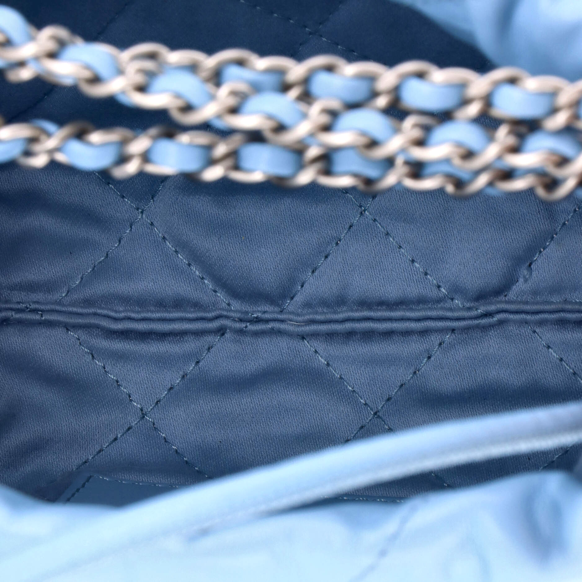 22 Chain Hobo Quilted Calfskin Mini - Image 5