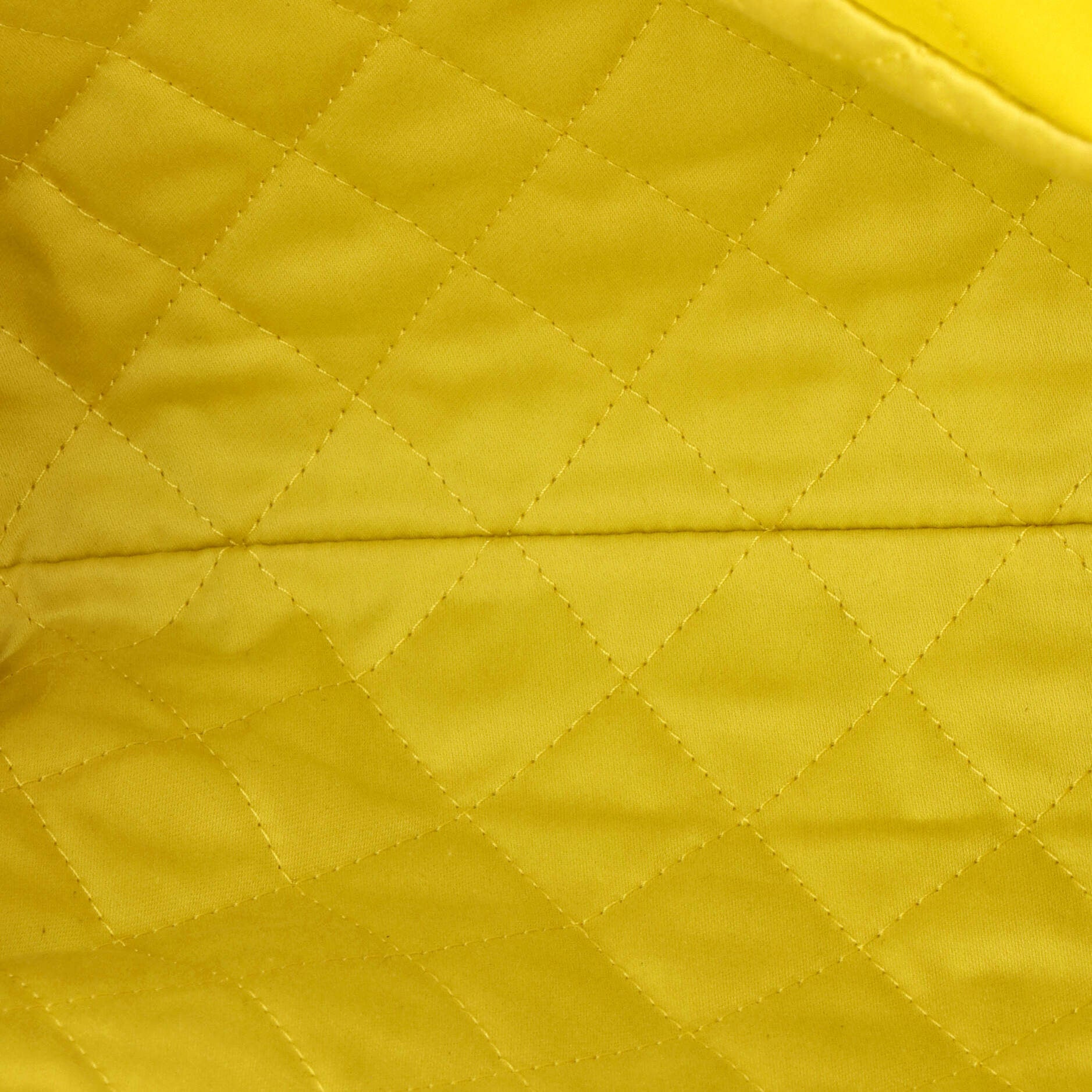 22 Chain Hobo Quilted Calfskin Small - Image 5