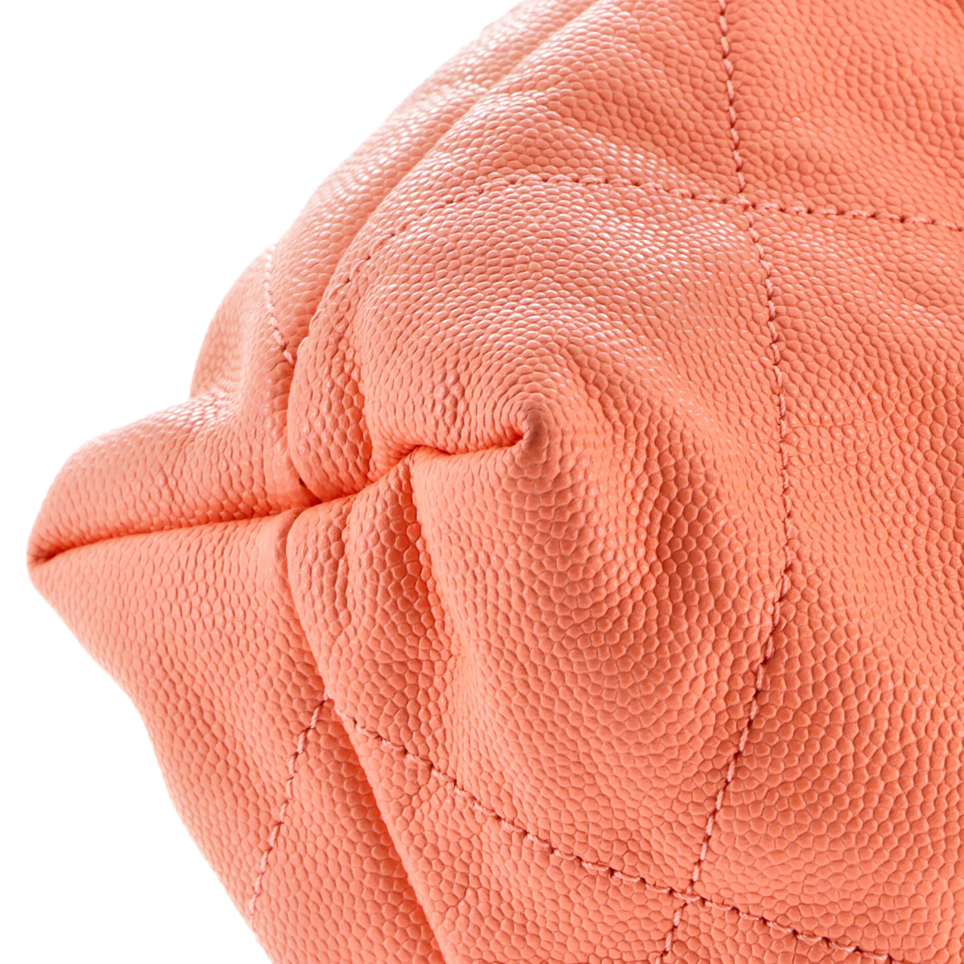 22 Chain Hobo Quilted Caviar Small - Image 7