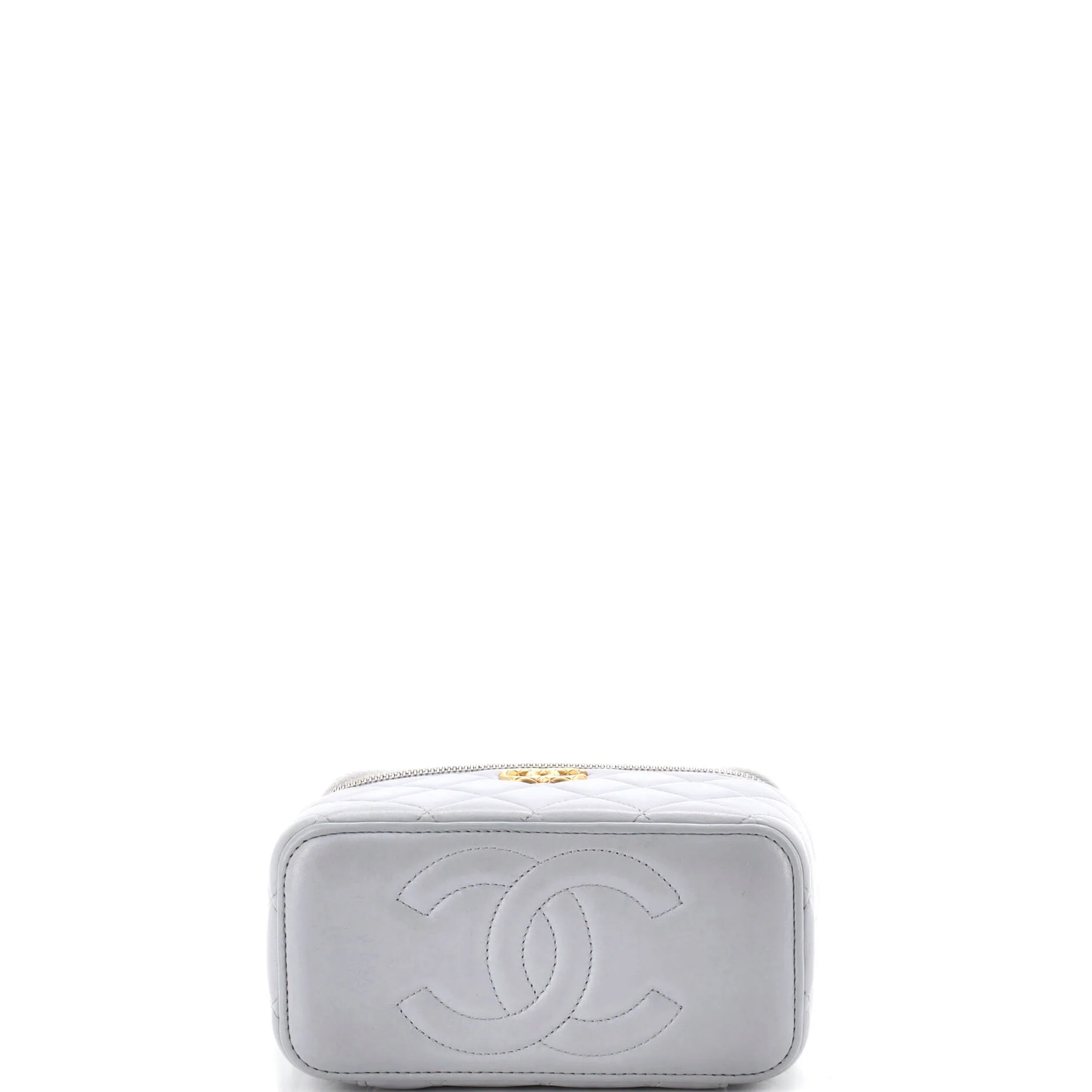 All Slide Long Vanity Case with Chain Quilted Lambskin Small - Image 4