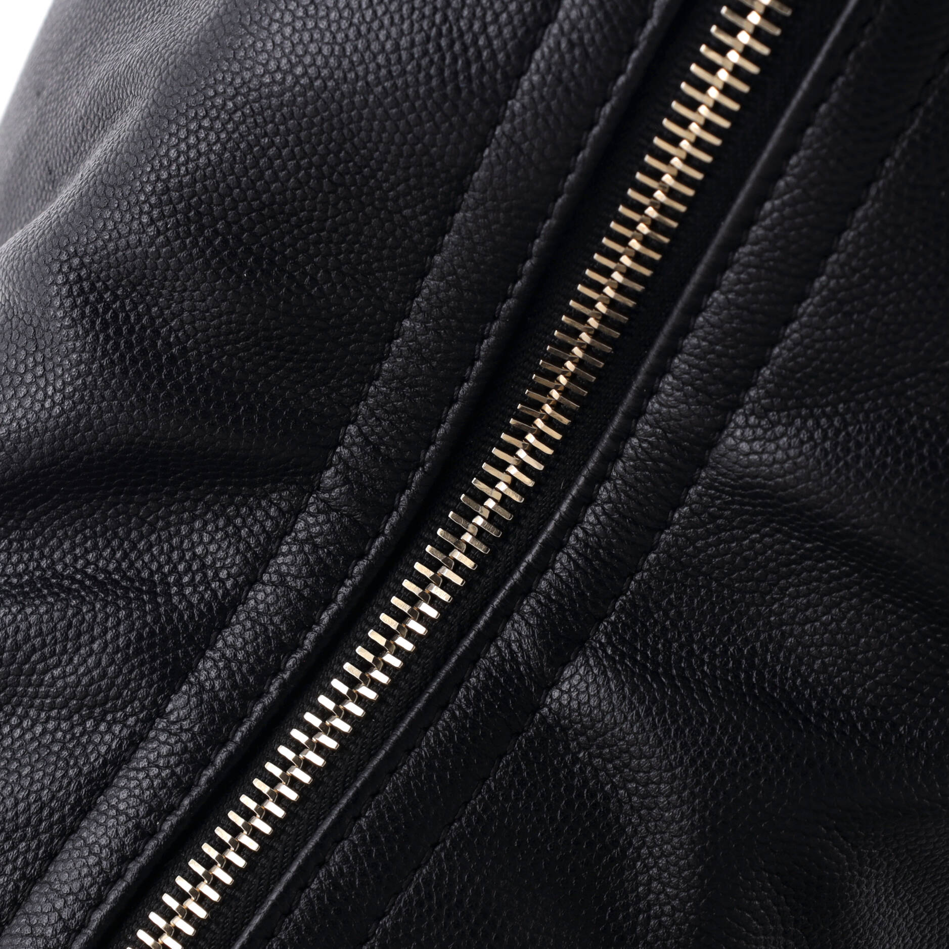 Casual Style Hobo Quilted Caviar Large - Image 5