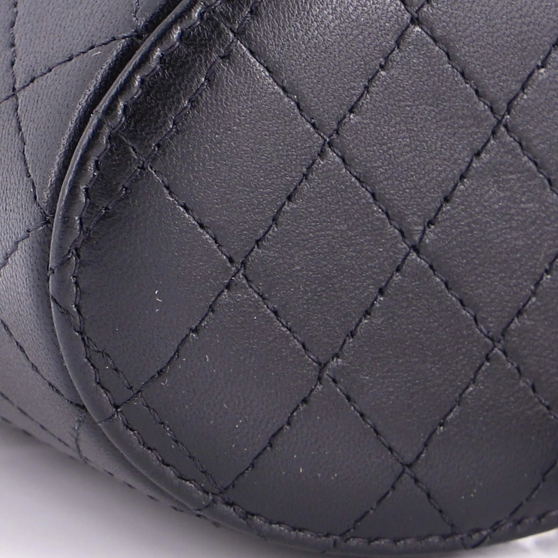CC Allure Vanity Case with Chain Quilted Lambskin Mini - Image 6