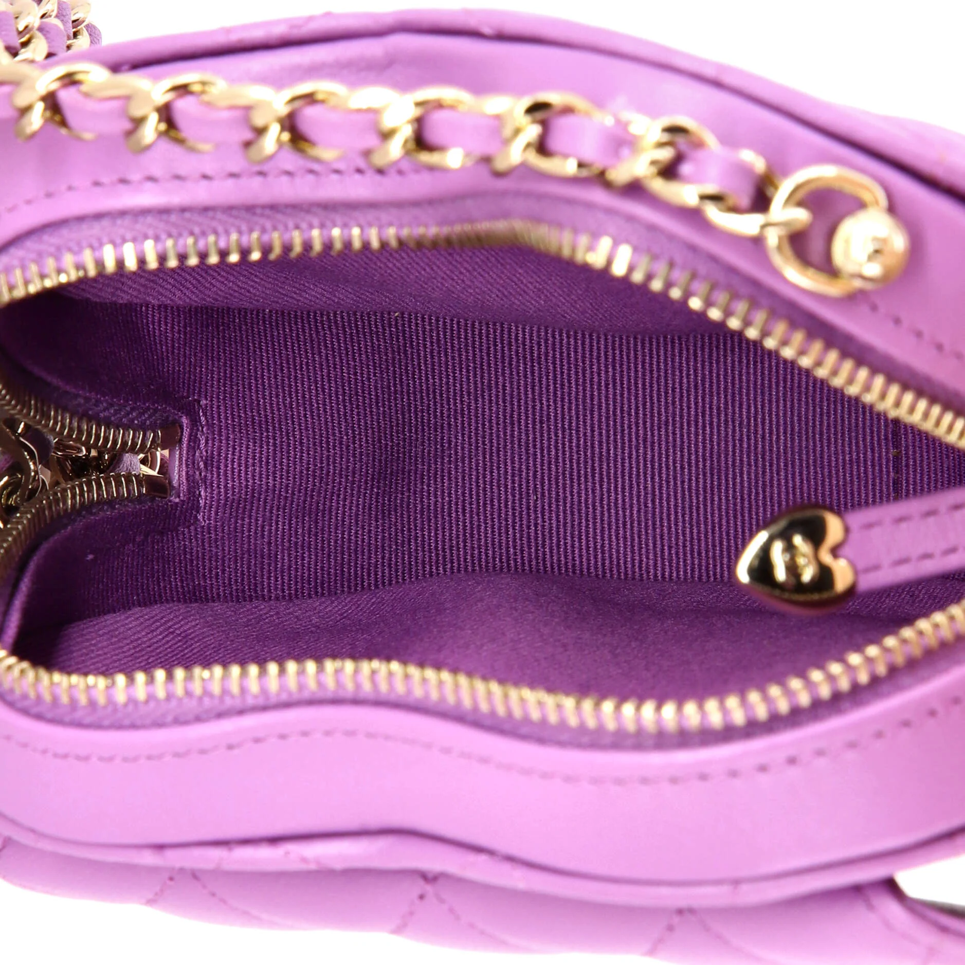 CC in Love Heart Clutch with Chain Quilted Lambskin - Image 5