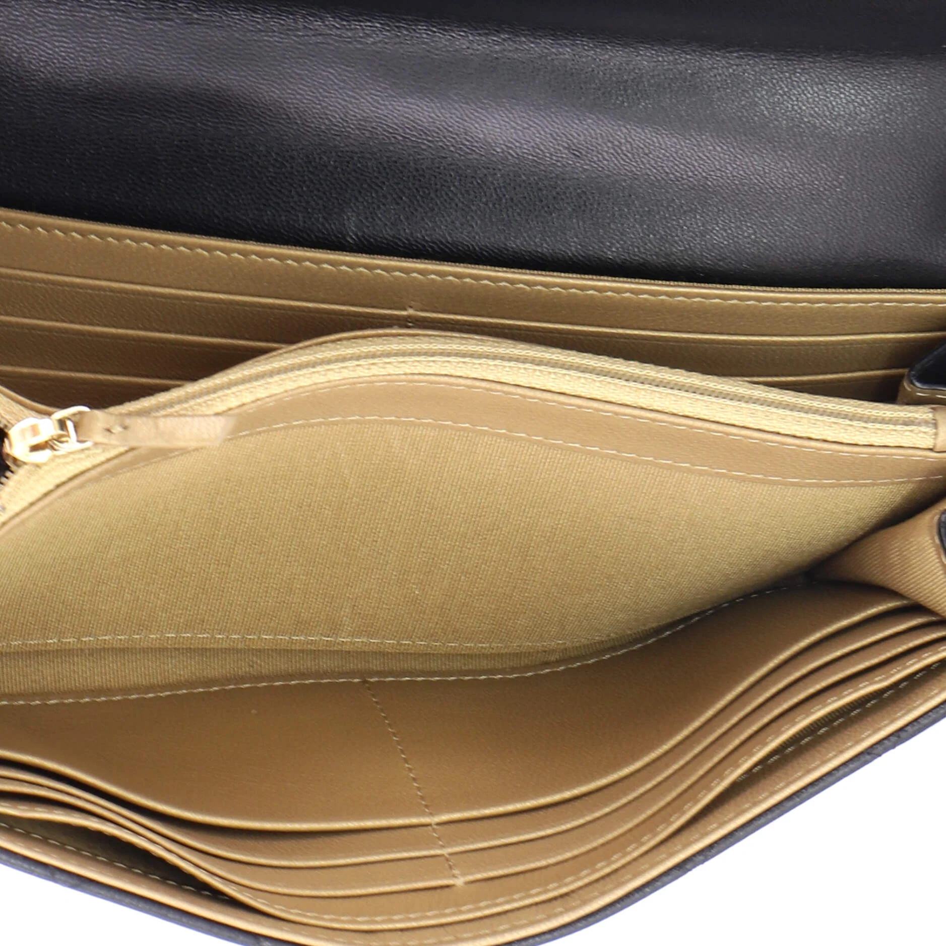 Chic Pearls Clutch with Chain Quilted Goatskin - Image 6