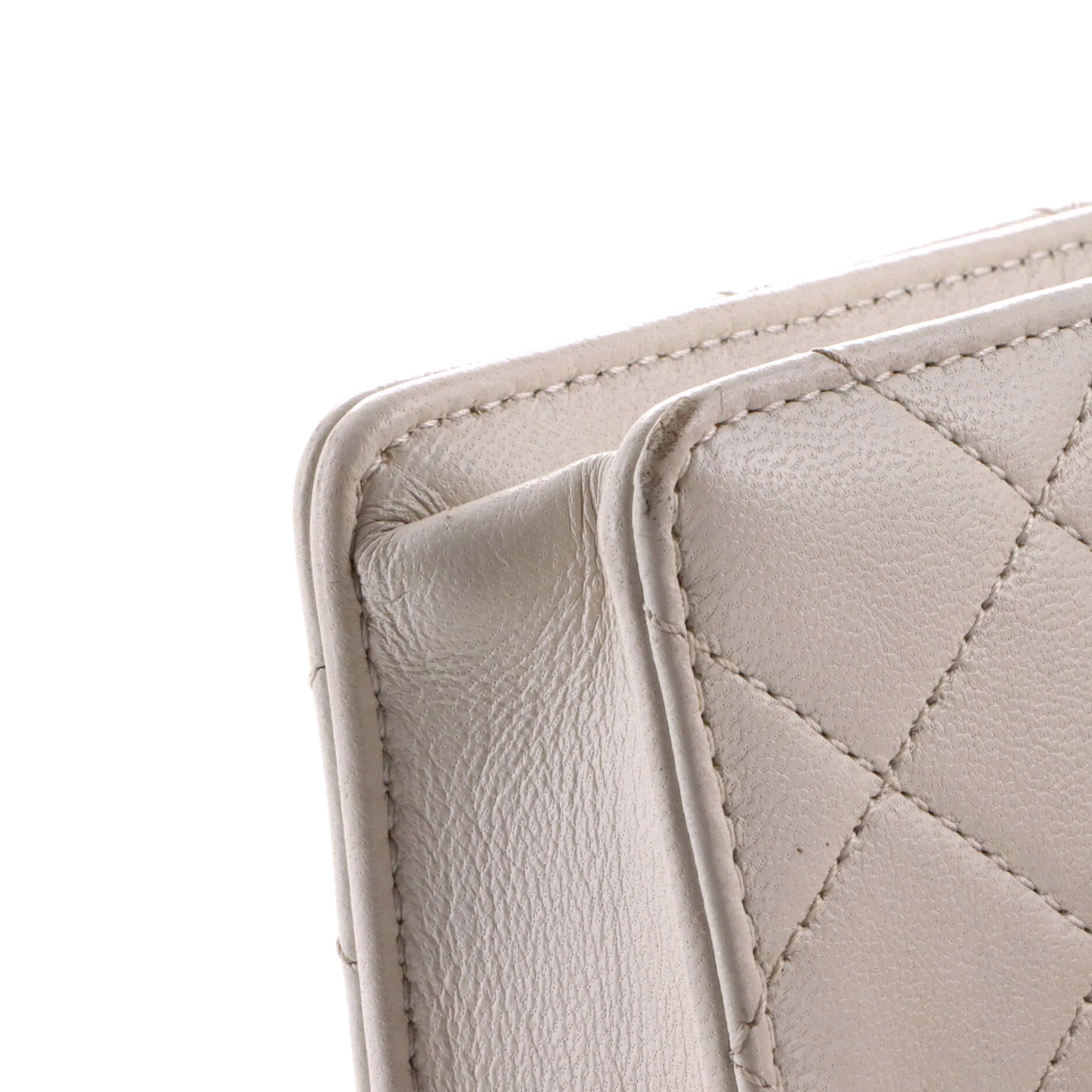 Chic Pearls Flap Bag Quilted Goatskin with Acrylic Beads Small - Image 7