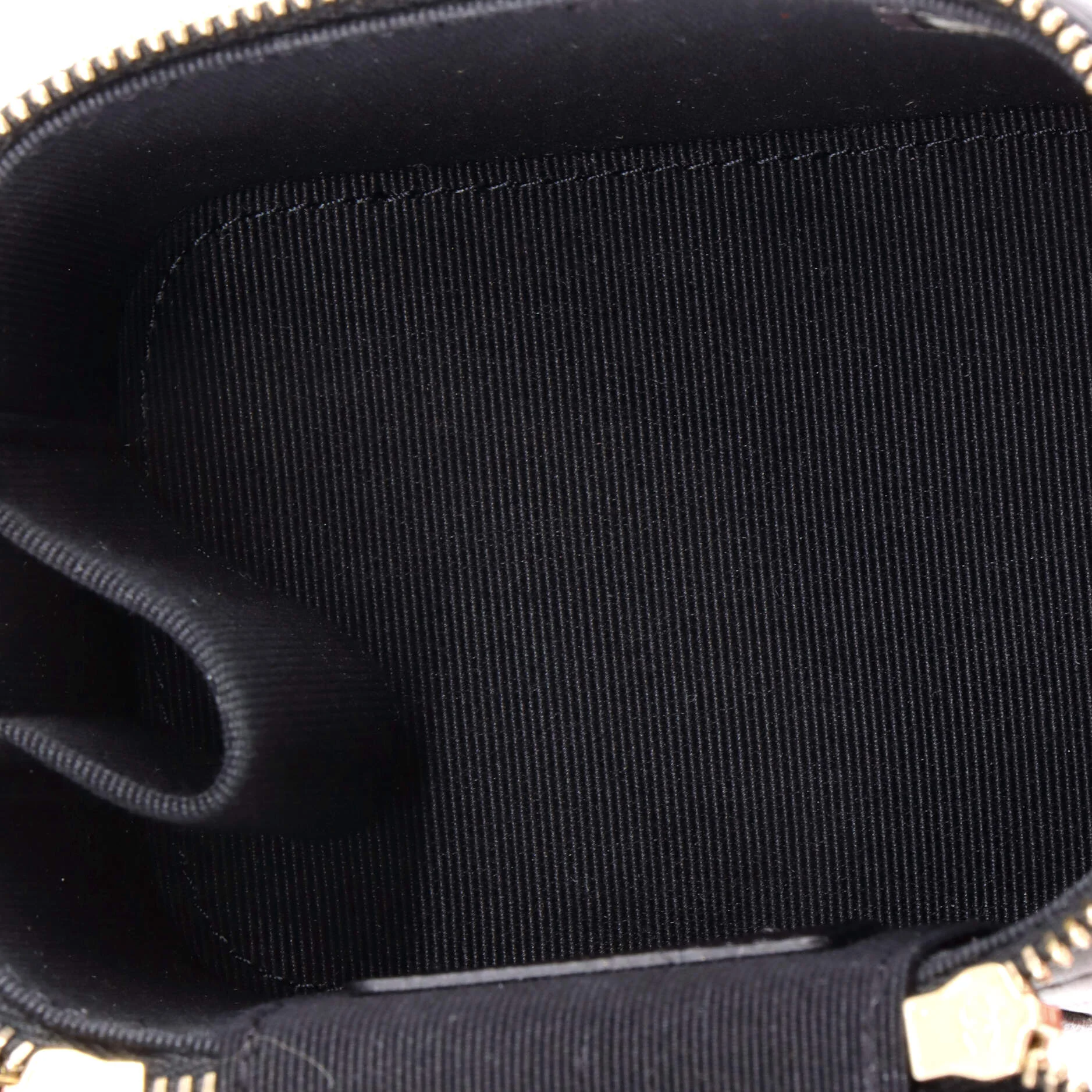 Classic Top Handle Vanity Case with Chain Quilted Lambskin Mini - Image 6