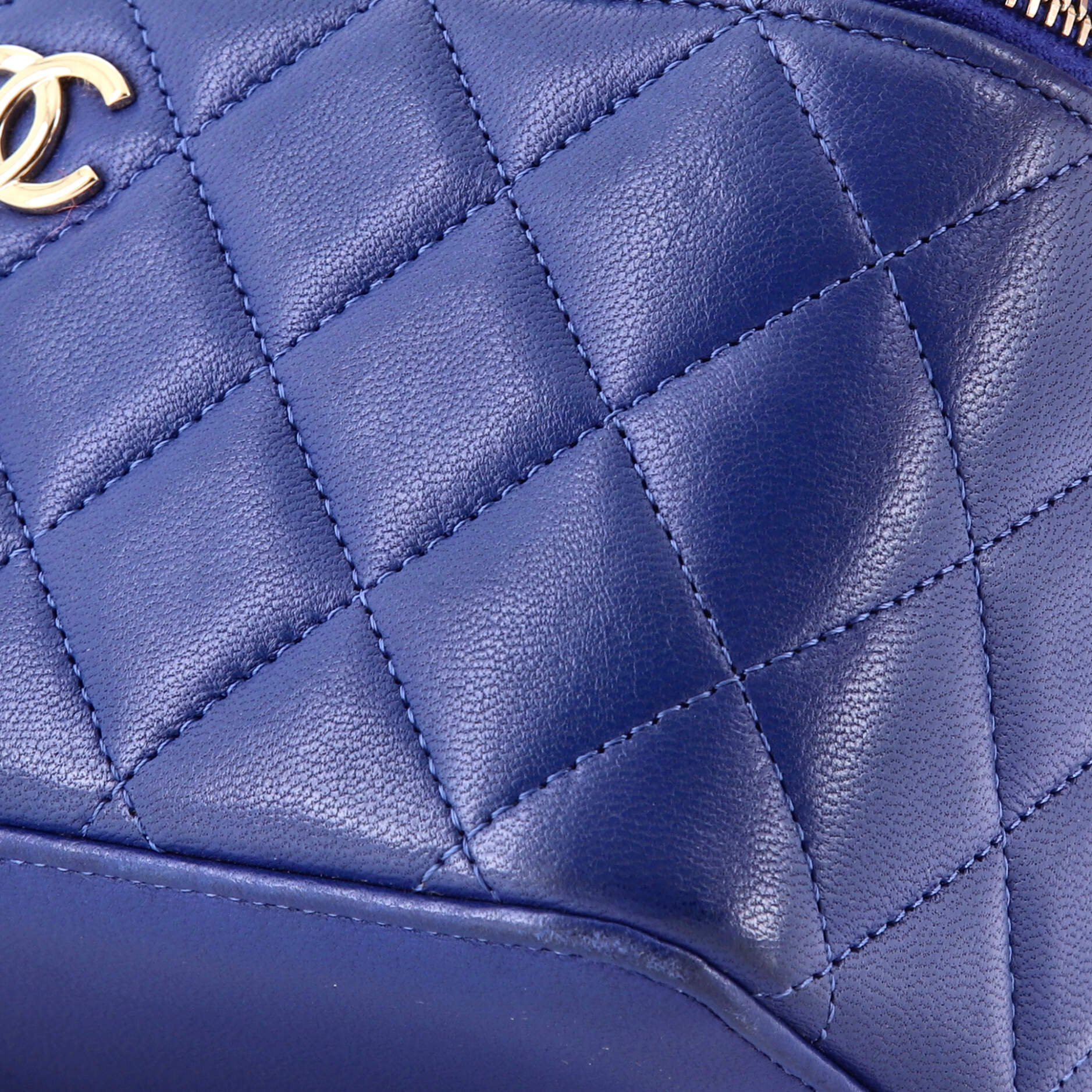 Classic Top Handle Vanity Case with Chain Quilted Lambskin Small - Image 7