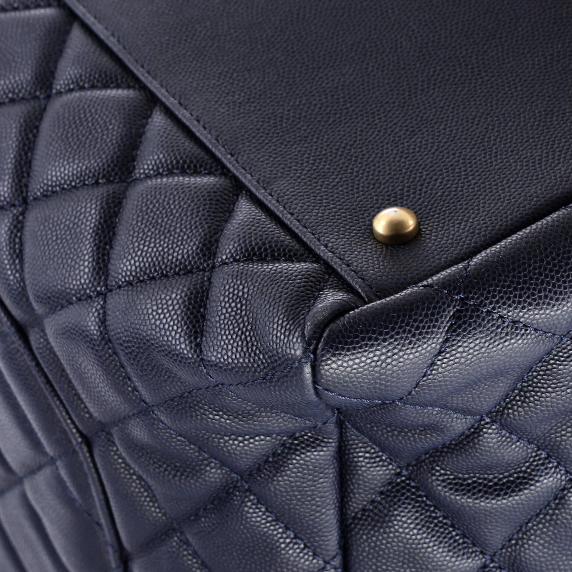 Coco Handle Shopping Tote Quilted Caviar Large - Image 8