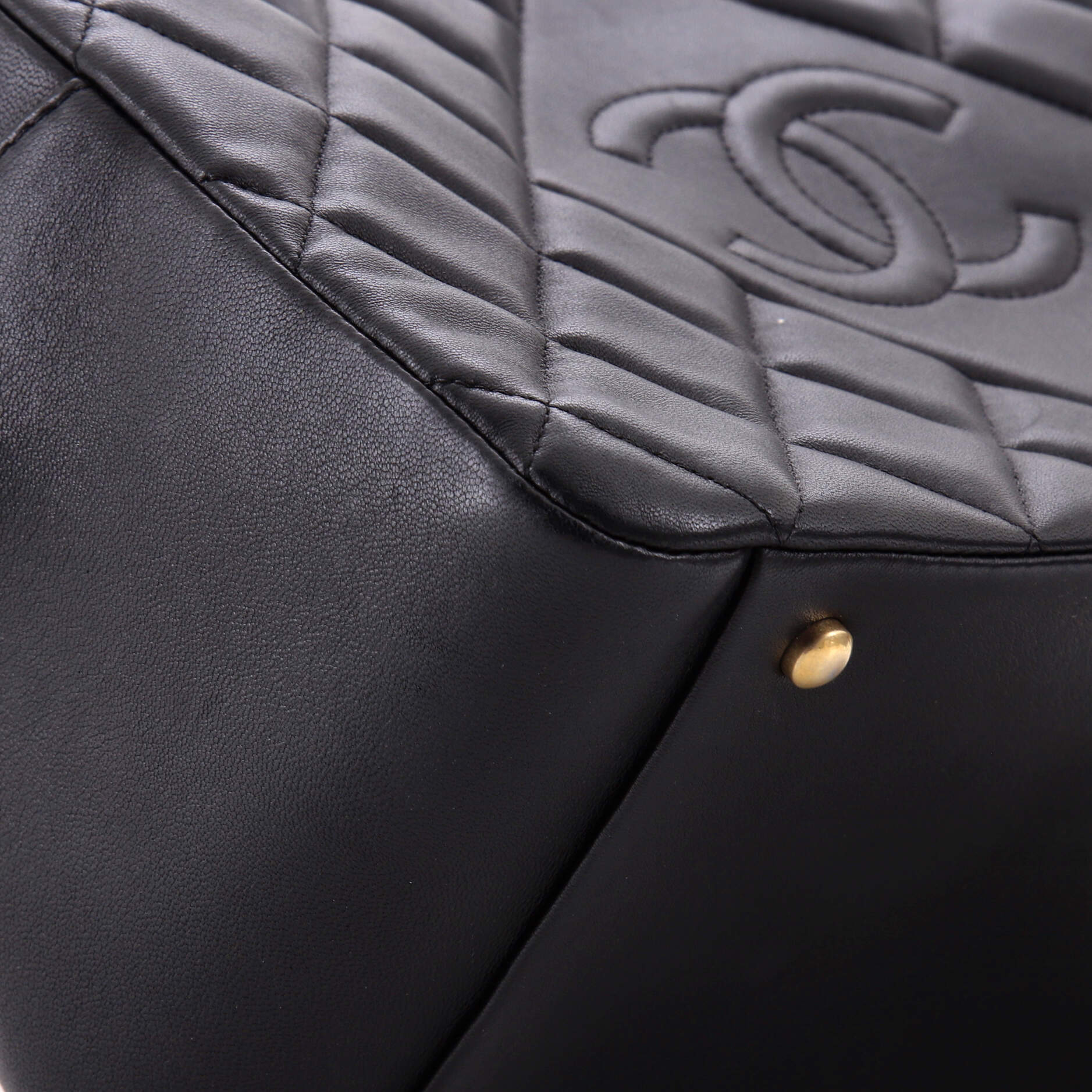 Diamond CC Chain Tote Quilted Lambskin Medium - Image 6