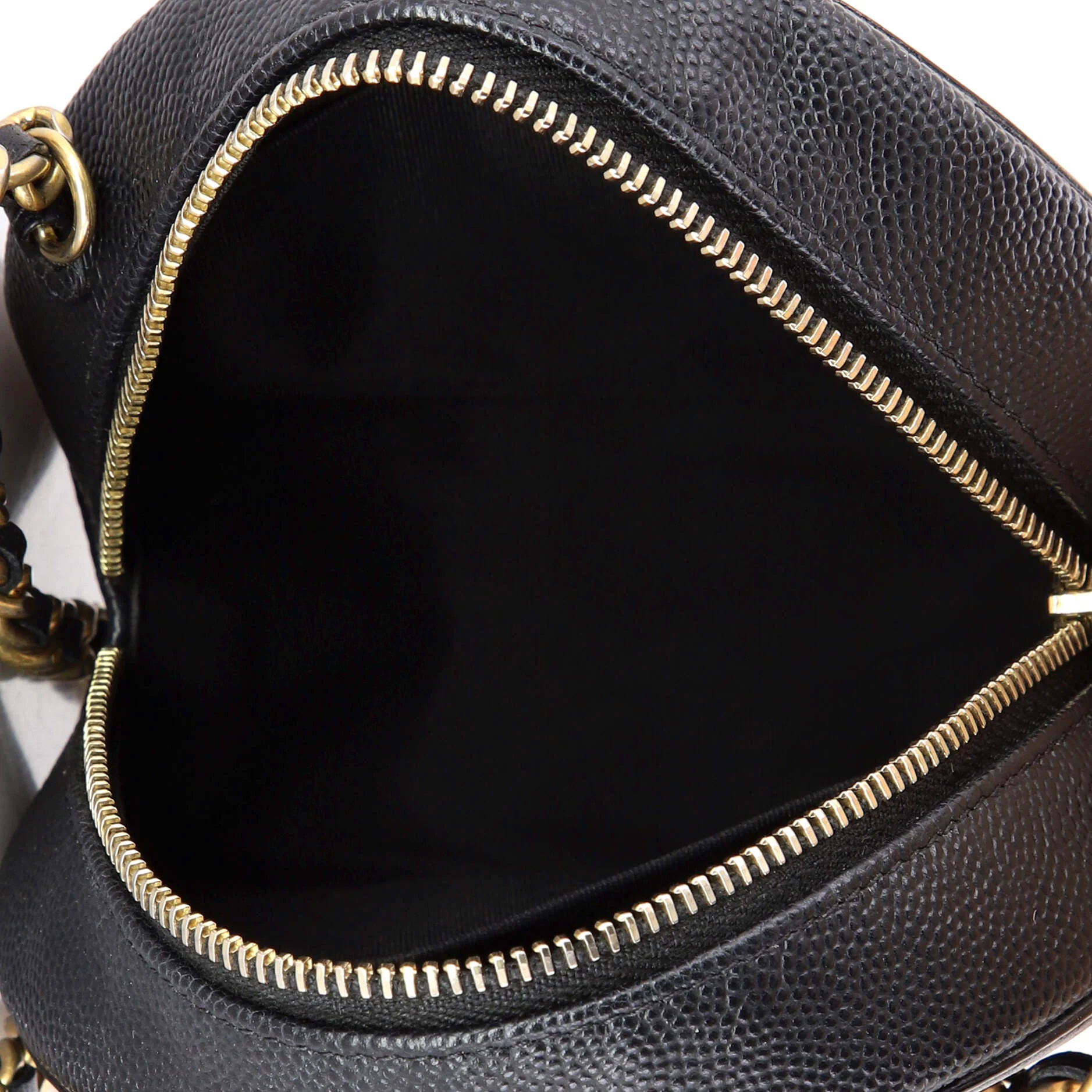 Filigree Round Clutch with Chain Quilted Caviar Mini - Image 5