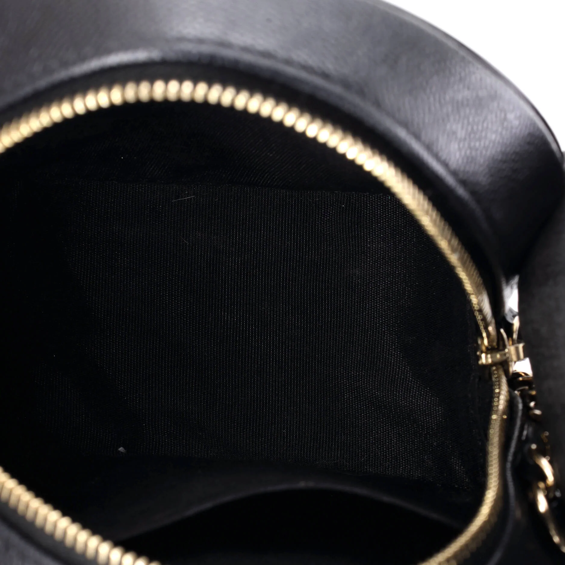 Filigree Round Clutch with Chain Quilted Caviar Mini - Image 6