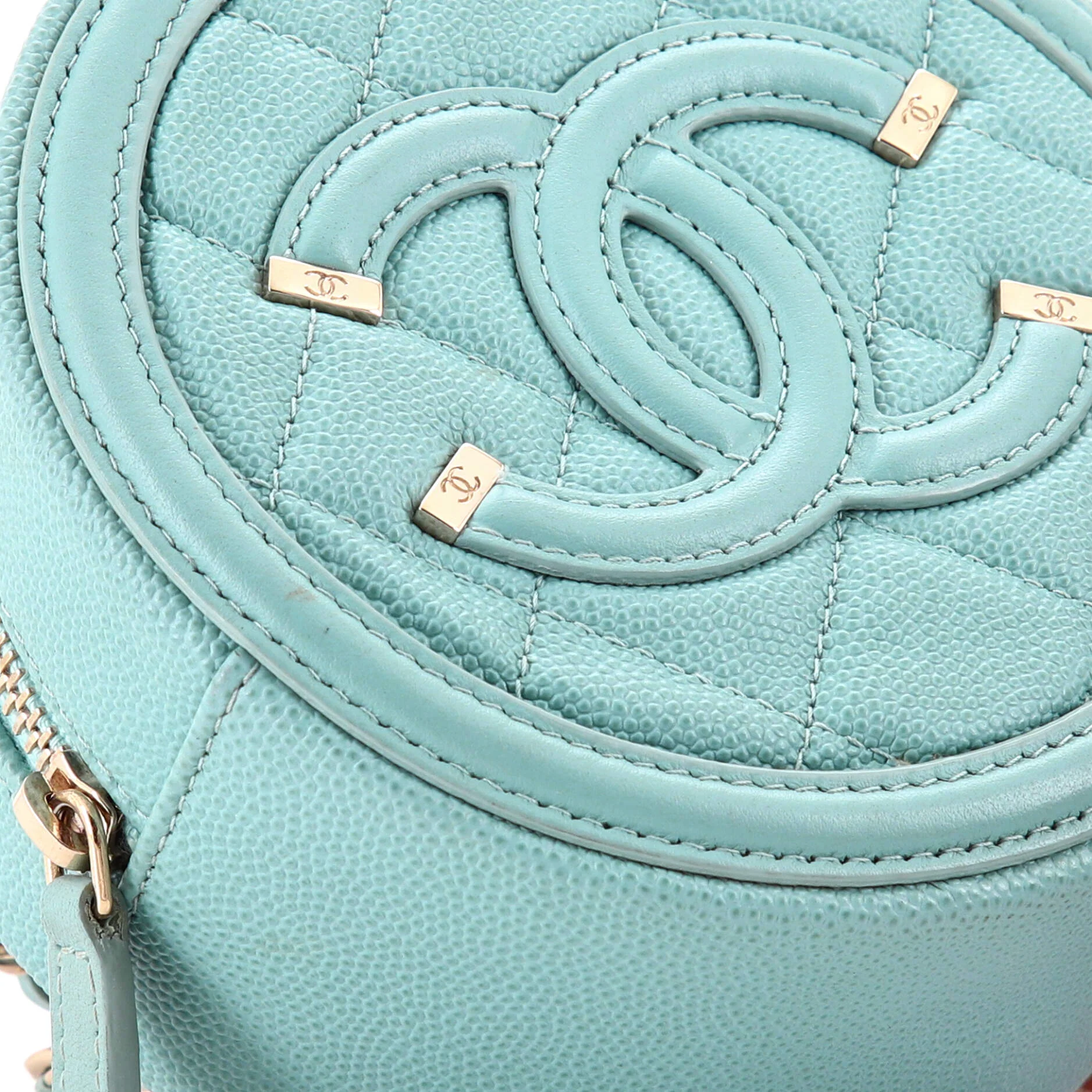 Filigree Round Clutch with Chain Quilted Caviar Mini - Image 6