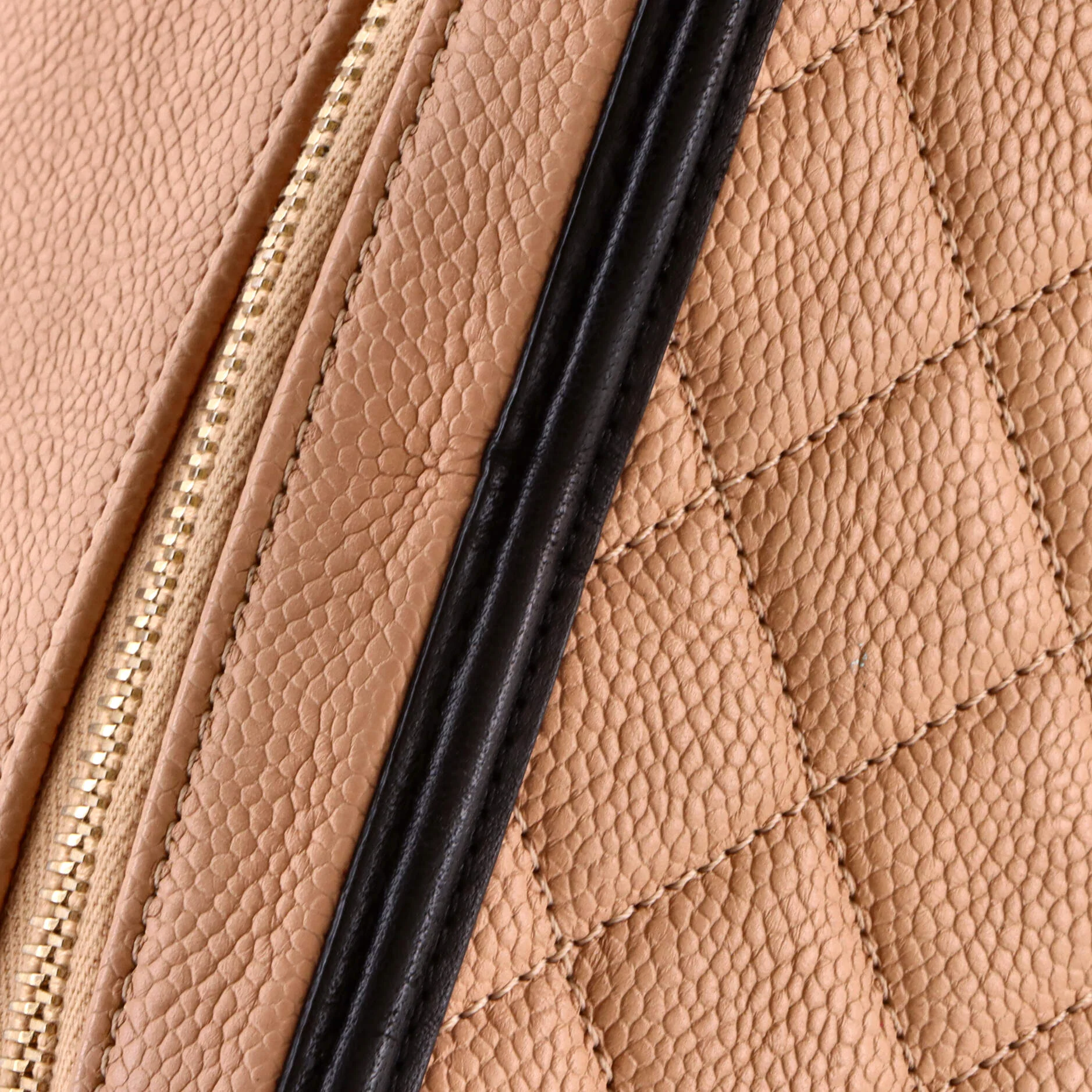 Filigree Vanity Case Quilted Caviar Large - Image 7