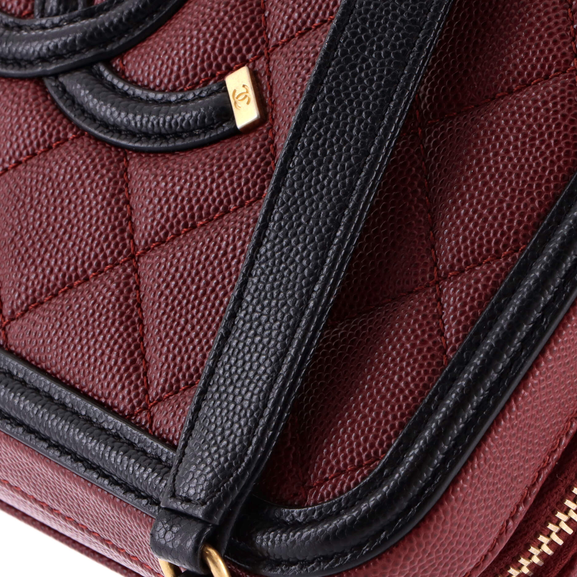 Filigree Vanity Case Quilted Caviar Medium - Image 7