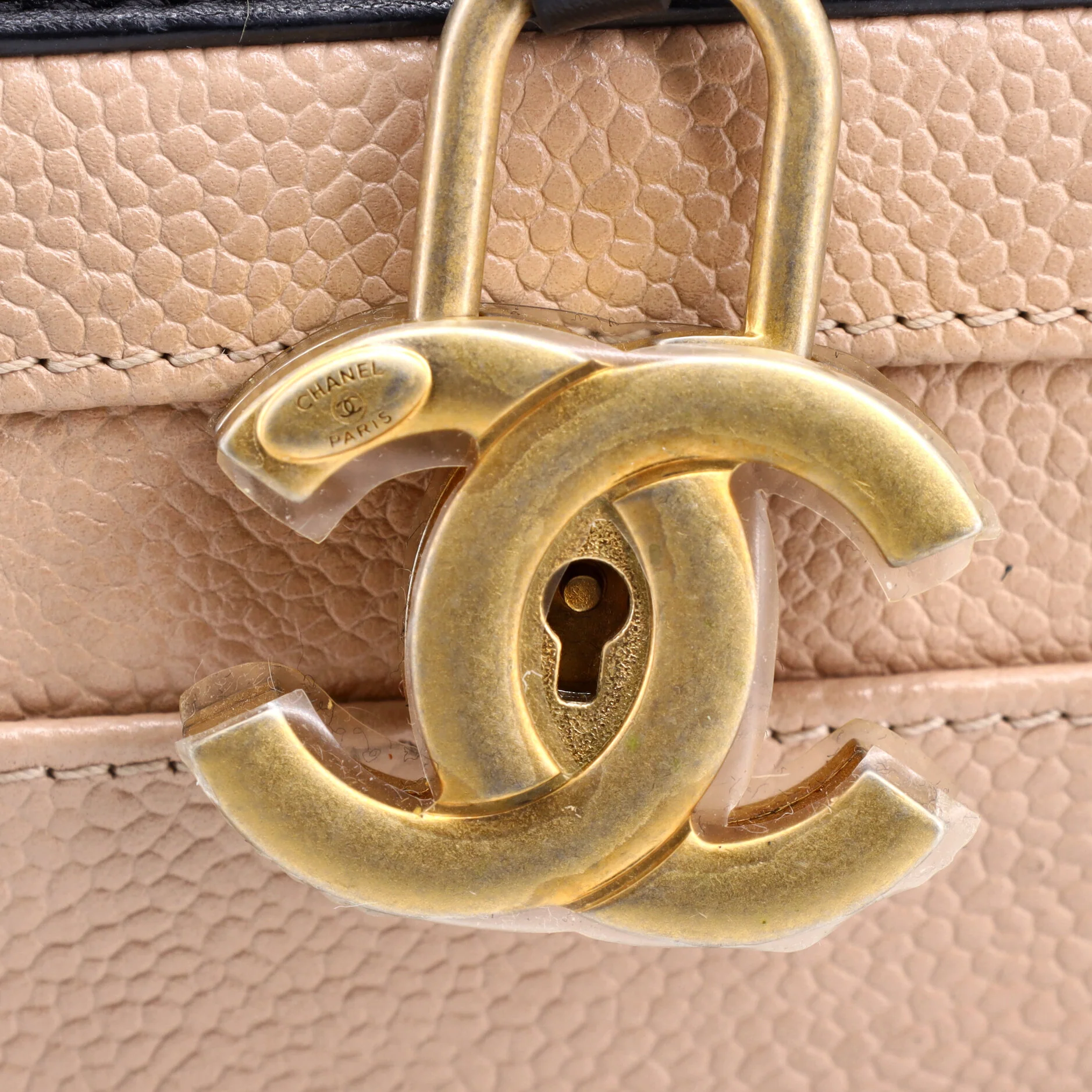 Filigree Vanity Case Quilted Caviar Small - Image 6