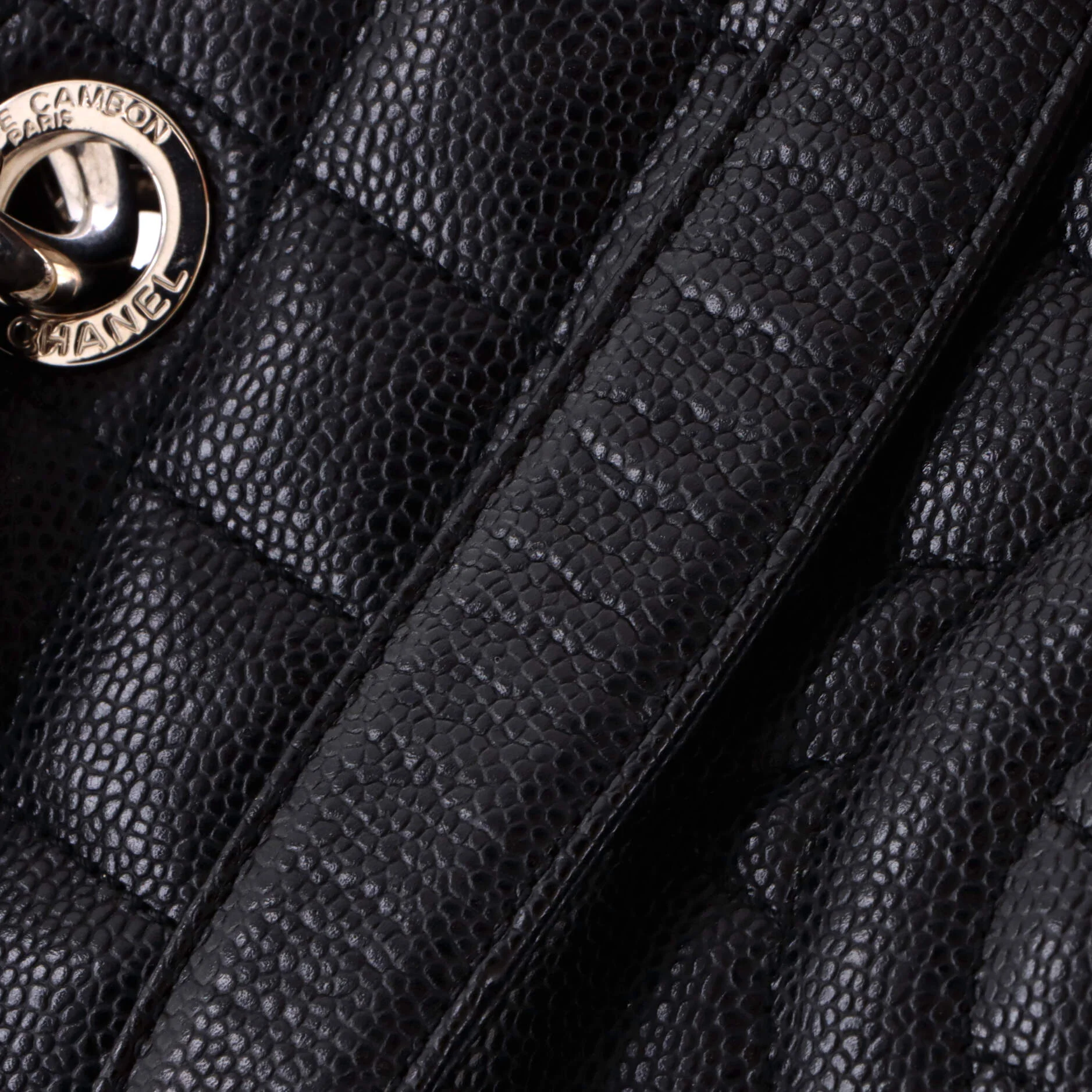 Grand Shopping Tote Quilted Caviar - Image 7