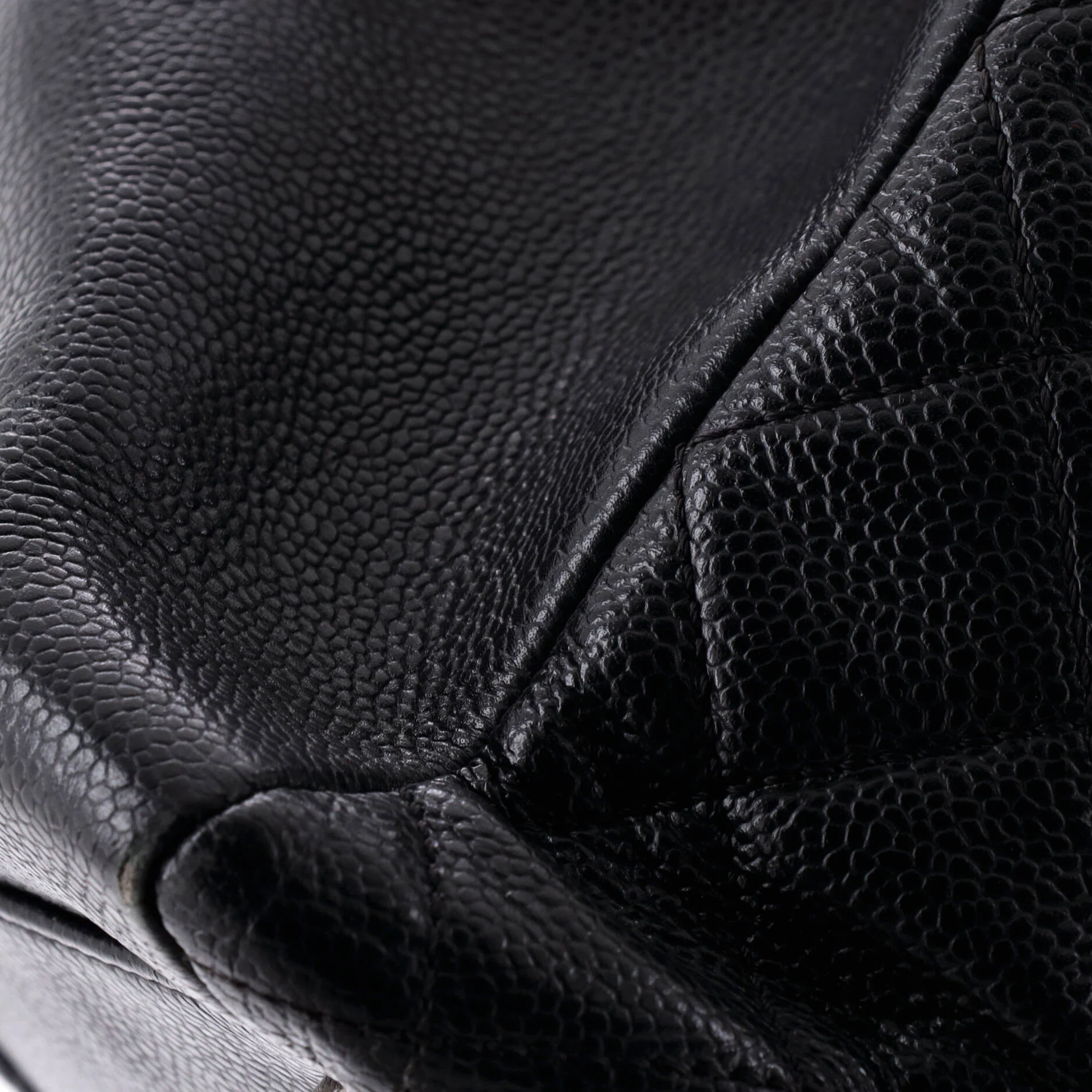 Grand Shopping Tote Quilted Caviar XL - Image 6