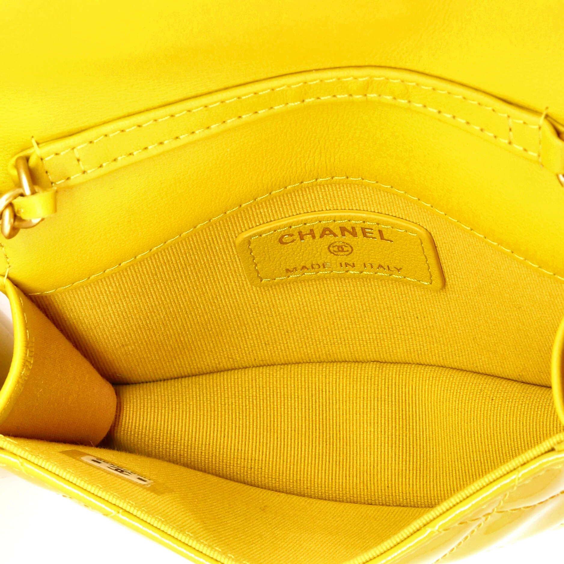 Heart Chain Flap Bag Quilted Patent Mini - Image 5