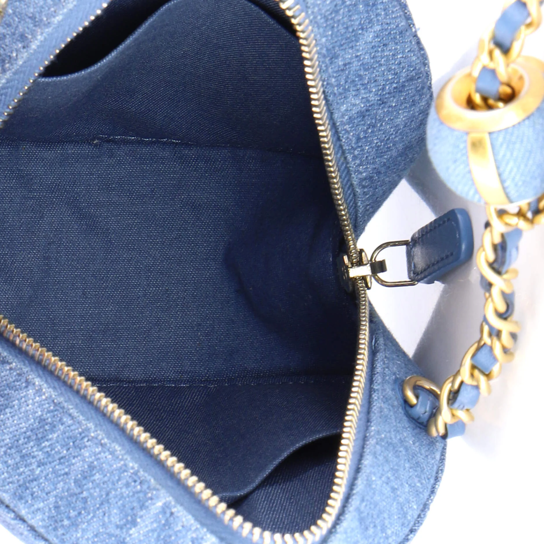 Pearl Crush Round Clutch with Chain Quilted Denim - Image 5