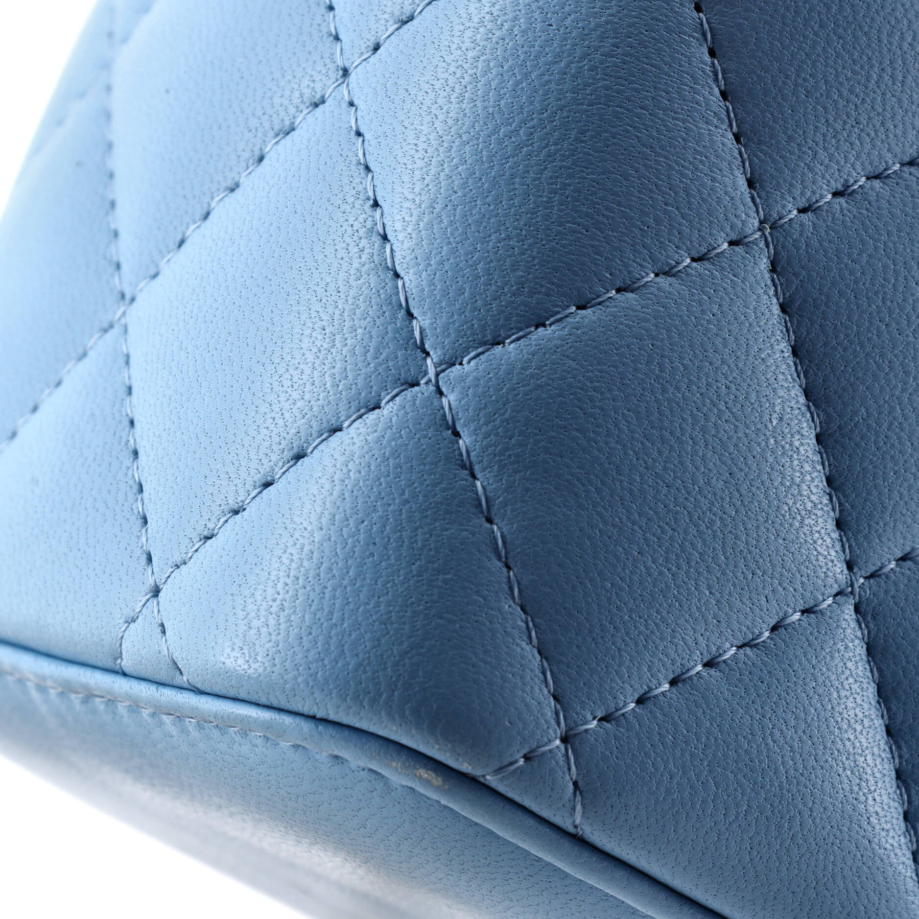 Pearl Crush Vanity Case with Chain Quilted Lambskin Small - Image 6