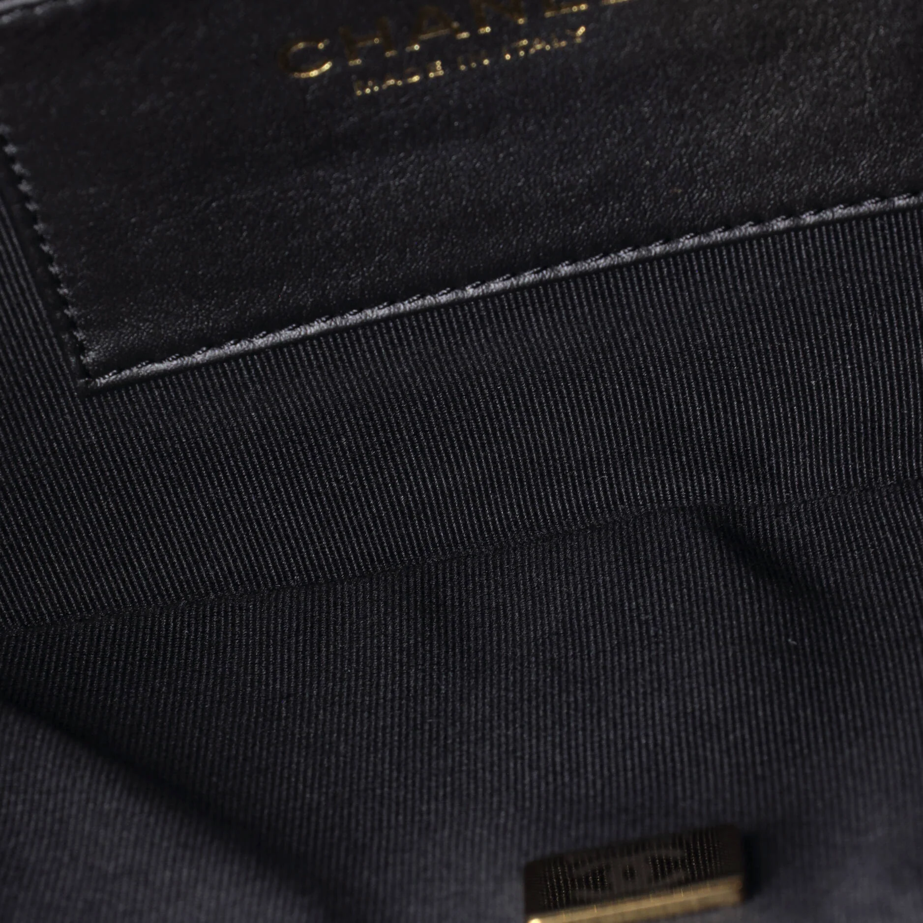 Quilted CC Logo Chain Zip Waist Bag Quilted Lambskin - Image 5