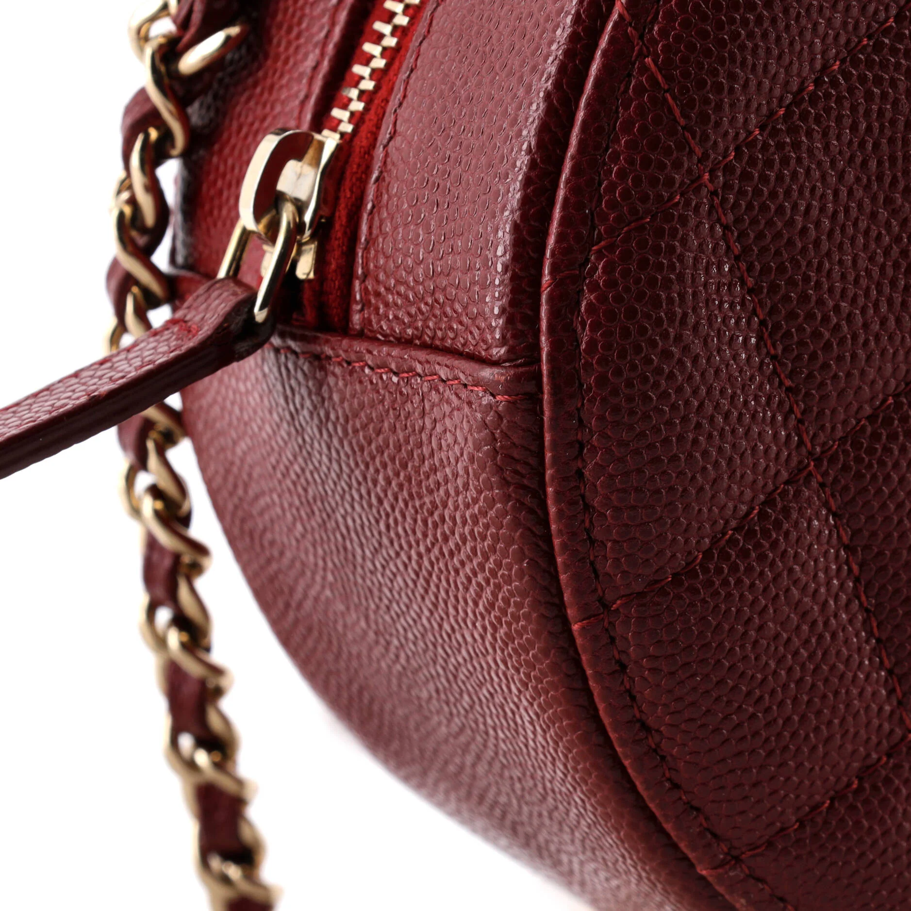 Round Clutch with Chain Quilted Caviar Mini - Image 6