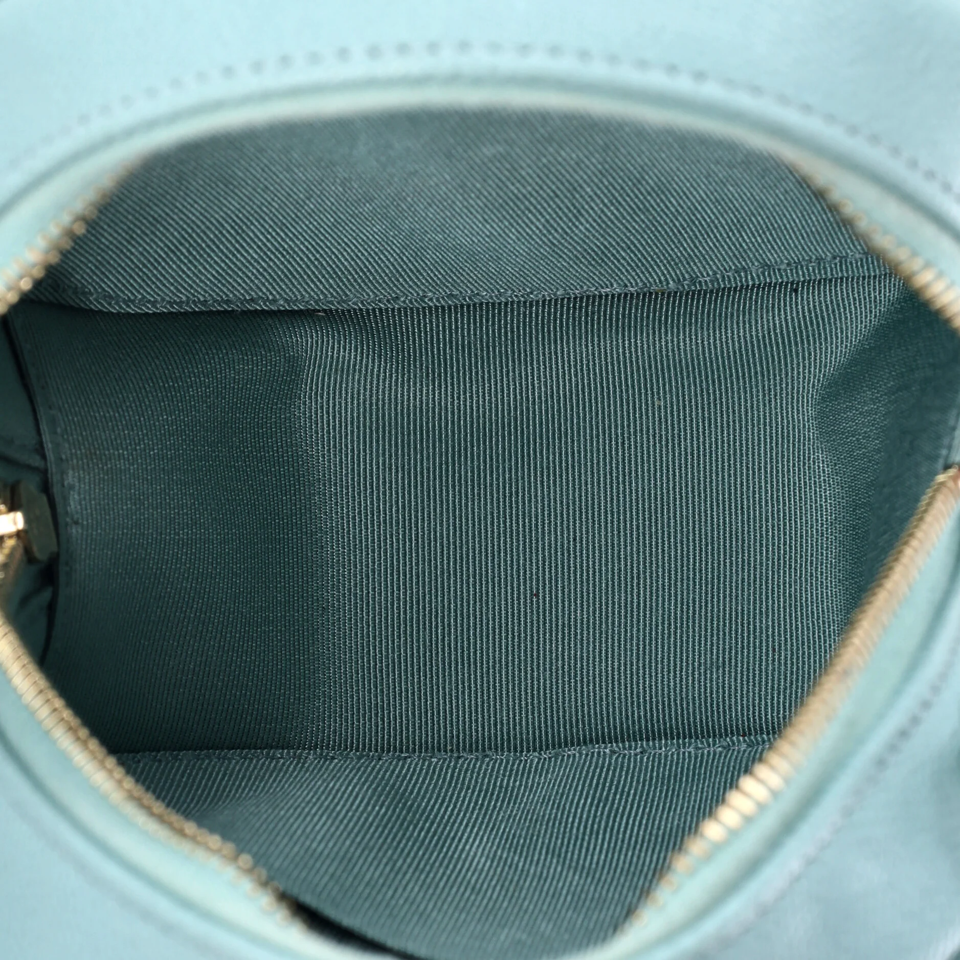 Round Clutch with Chain Quilted Caviar Mini - Image 5