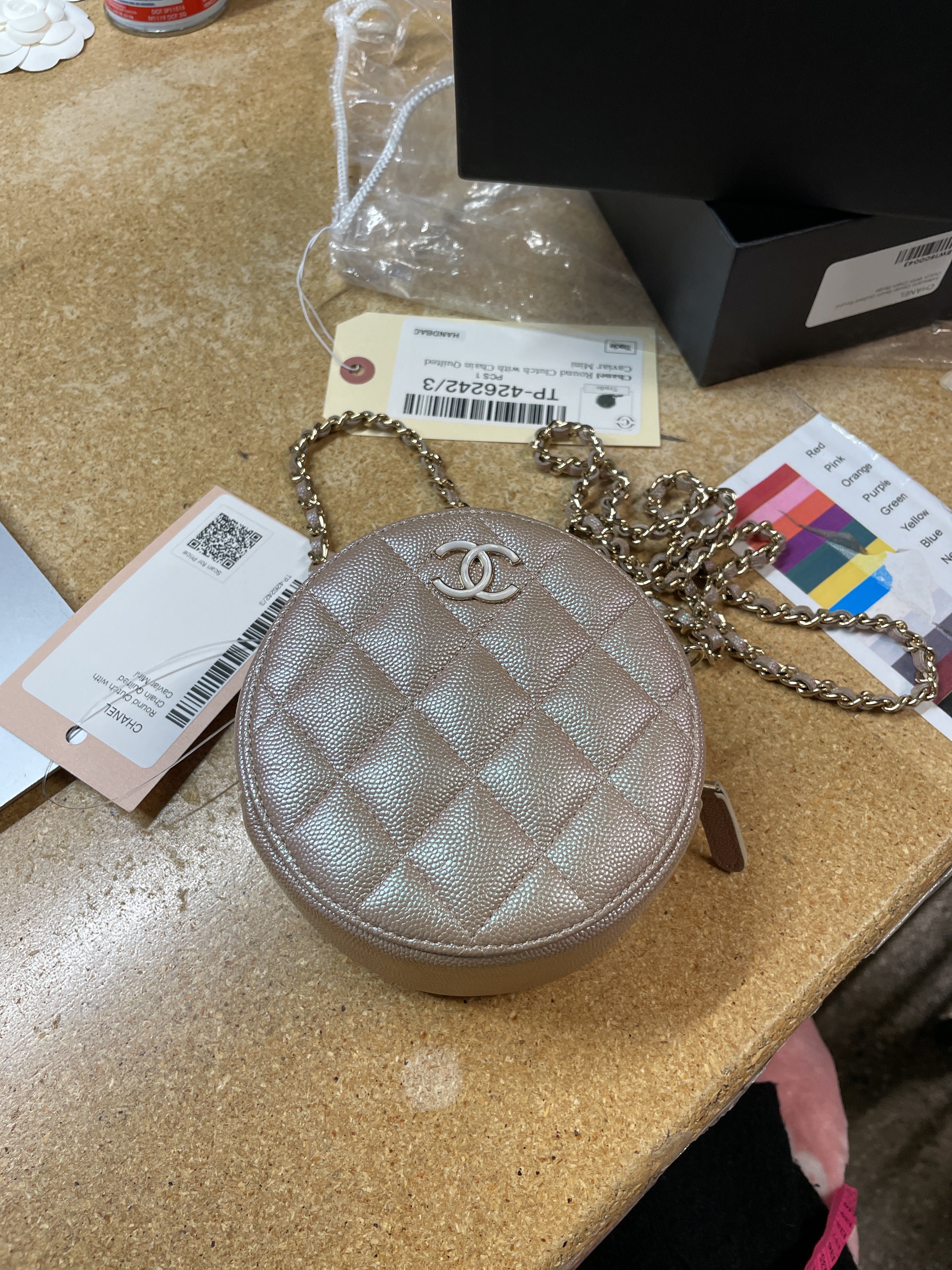 Round Clutch with Chain Quilted Iridescent Caviar Mini - Image 7
