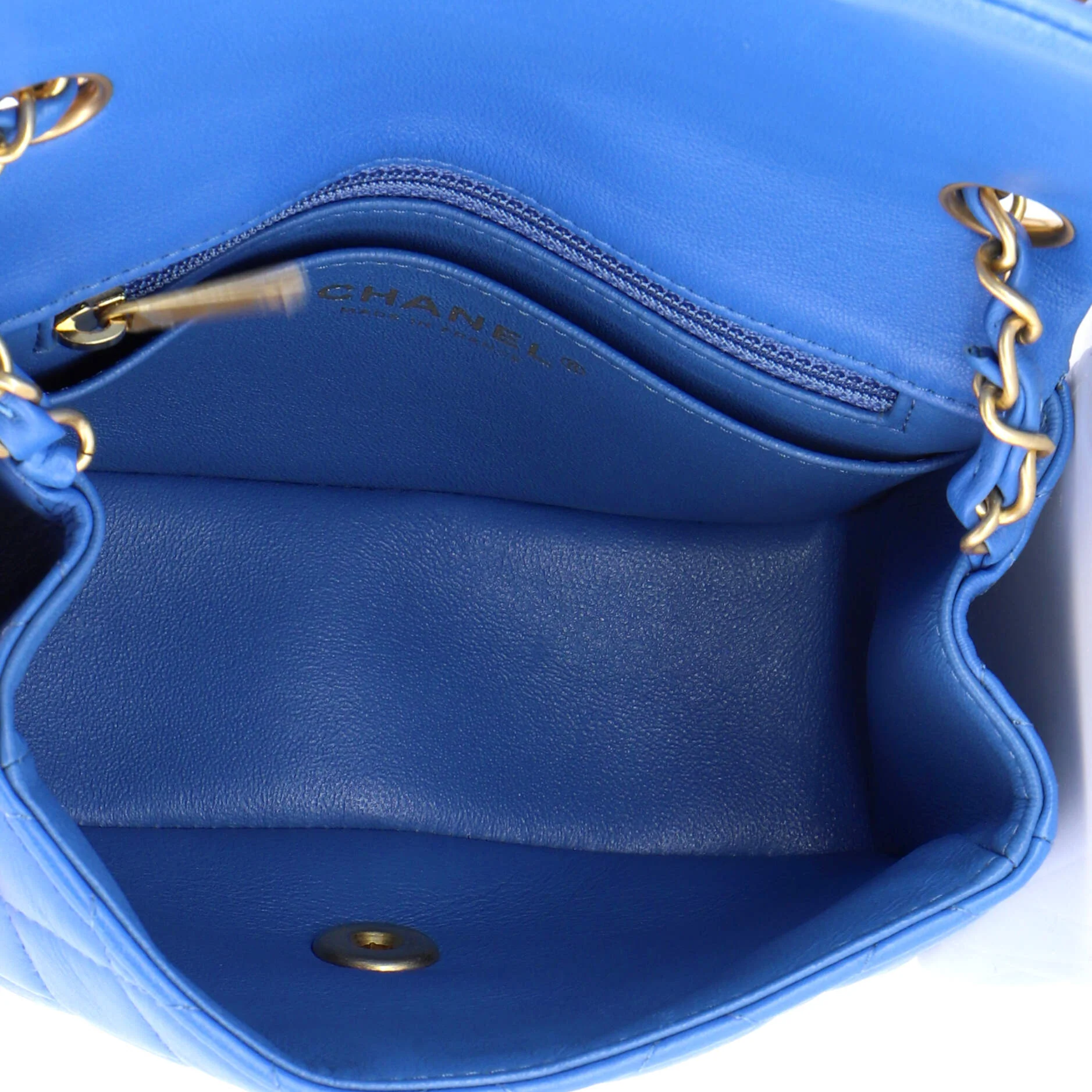 Square Classic Single Flap Bag Quilted Lambskin Mini - Image 6