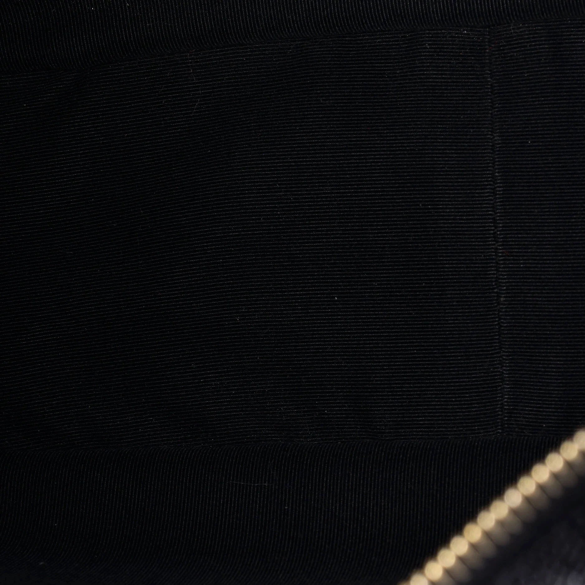 Timeless CC Chain Shoulder Bag Quilted Caviar Medium - Image 5