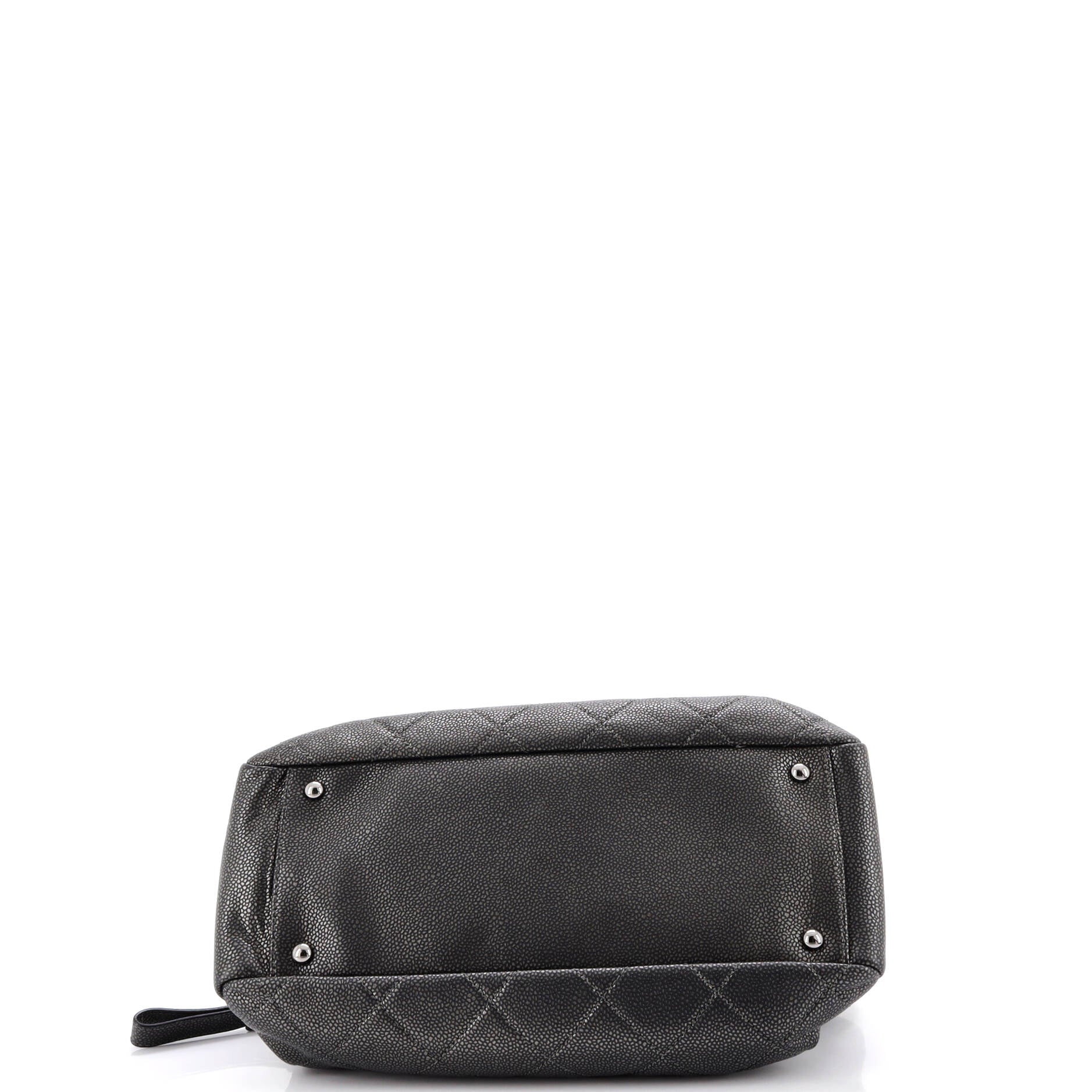 Timeless CC Shopping Tote Quilted Caviar Medium - Image 4