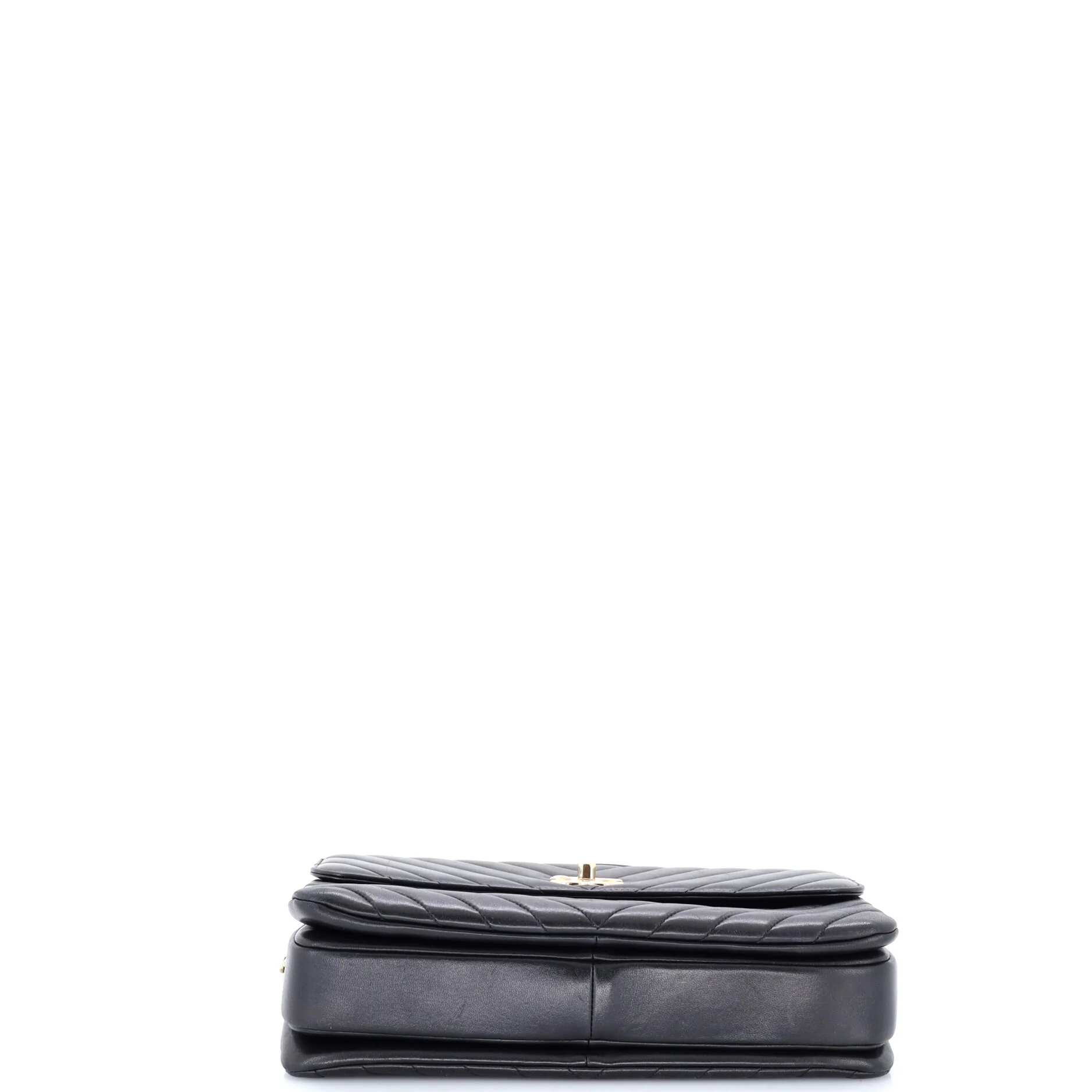 Trendy CC Top Handle Bag Chevron Lambskin Medium - Image 4