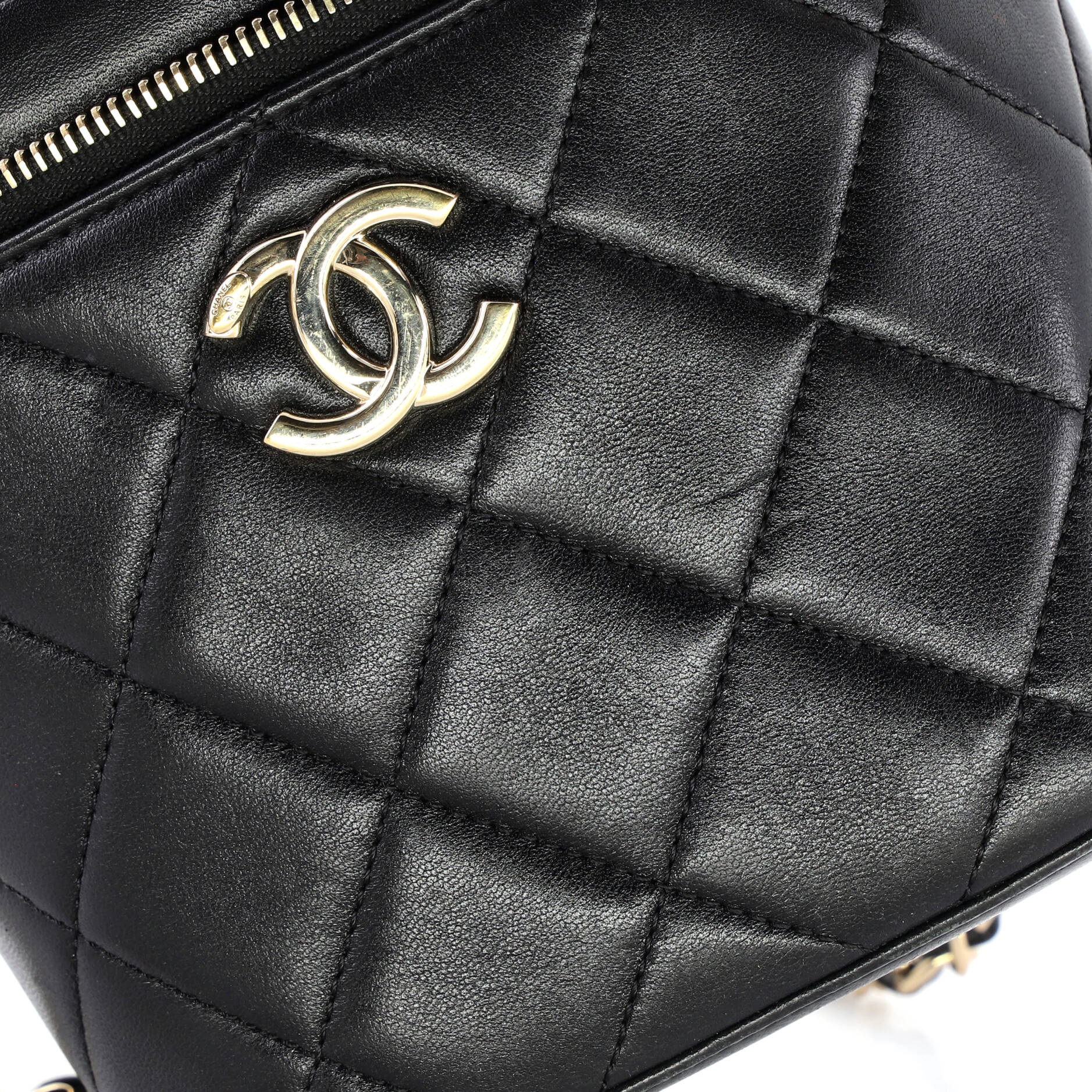 Trendy CC Top Handle Vanity Case Quilted Lambskin Small - Image 6