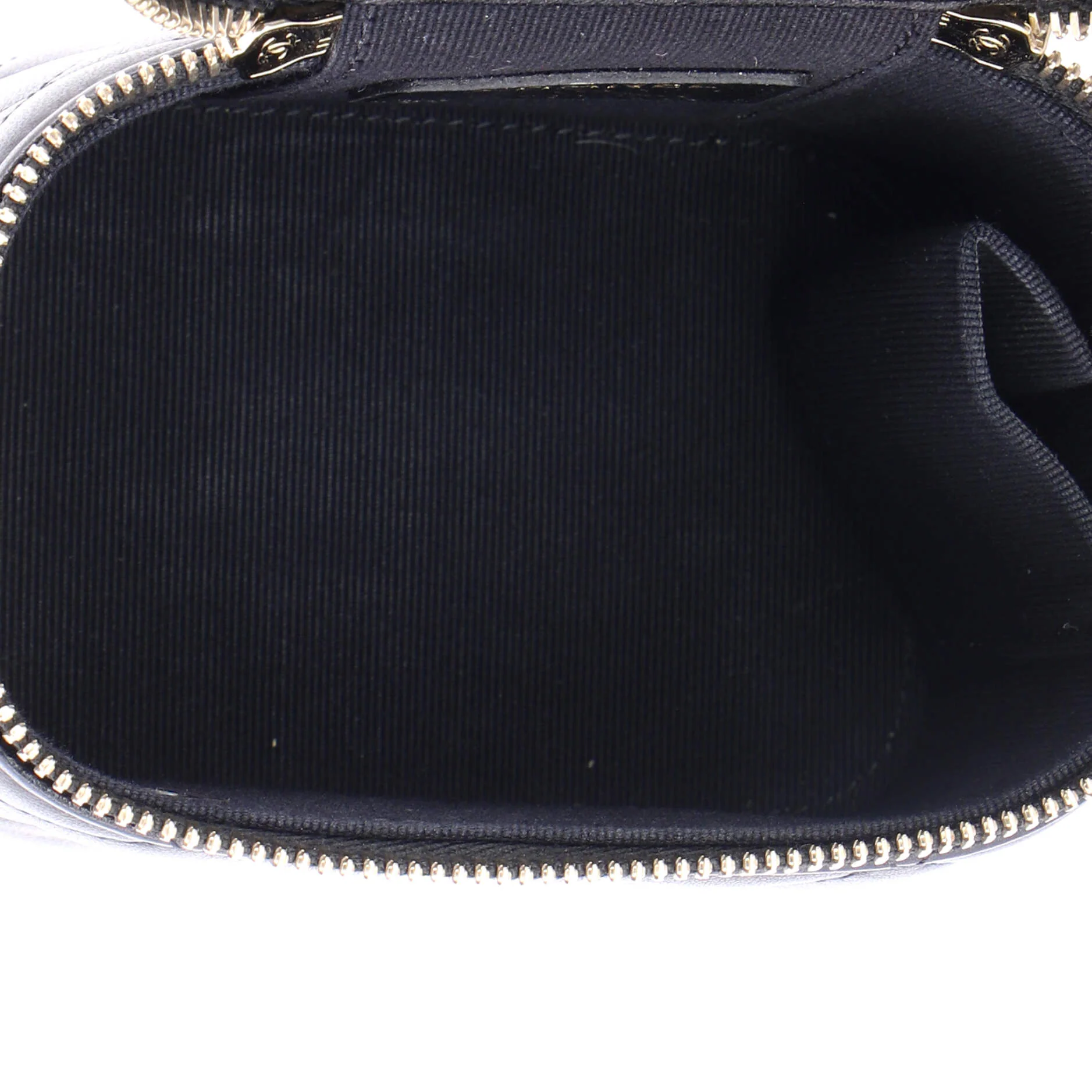Vanity Case with Pearl Chain Quilted Lambskin Mini - Image 5