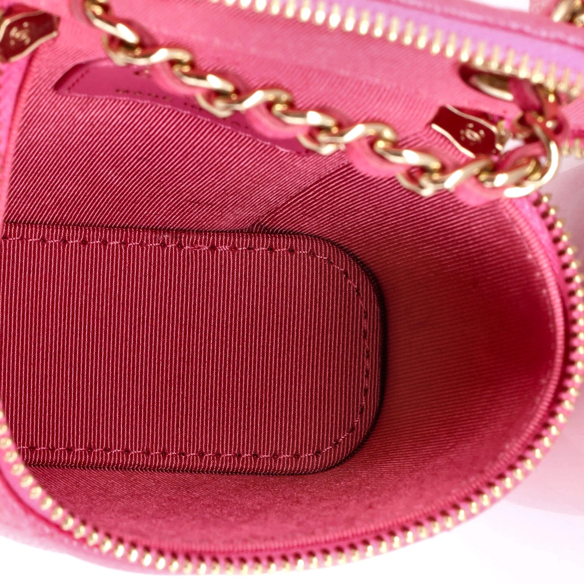Vertical Classic Vanity Case with Chain Quilted Caviar Mini - Image 6