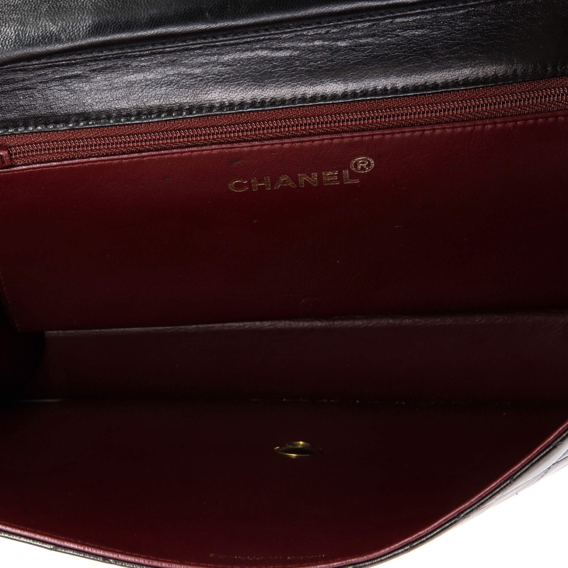 Vintage Clutch with Chain Quilted Leather Medium - Image 5