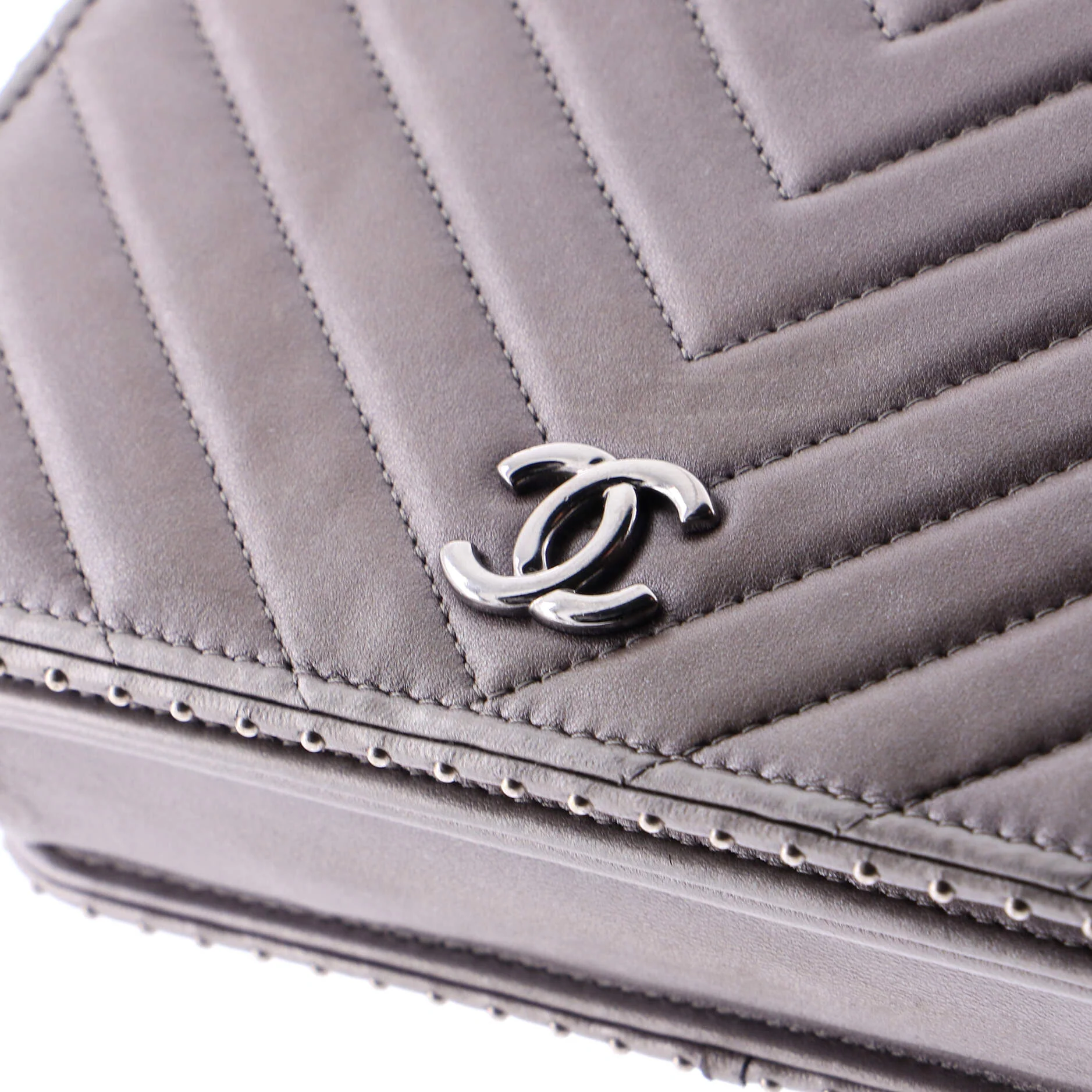 Wallet on Chain Chevron Lambskin with Studded Detail - Image 8