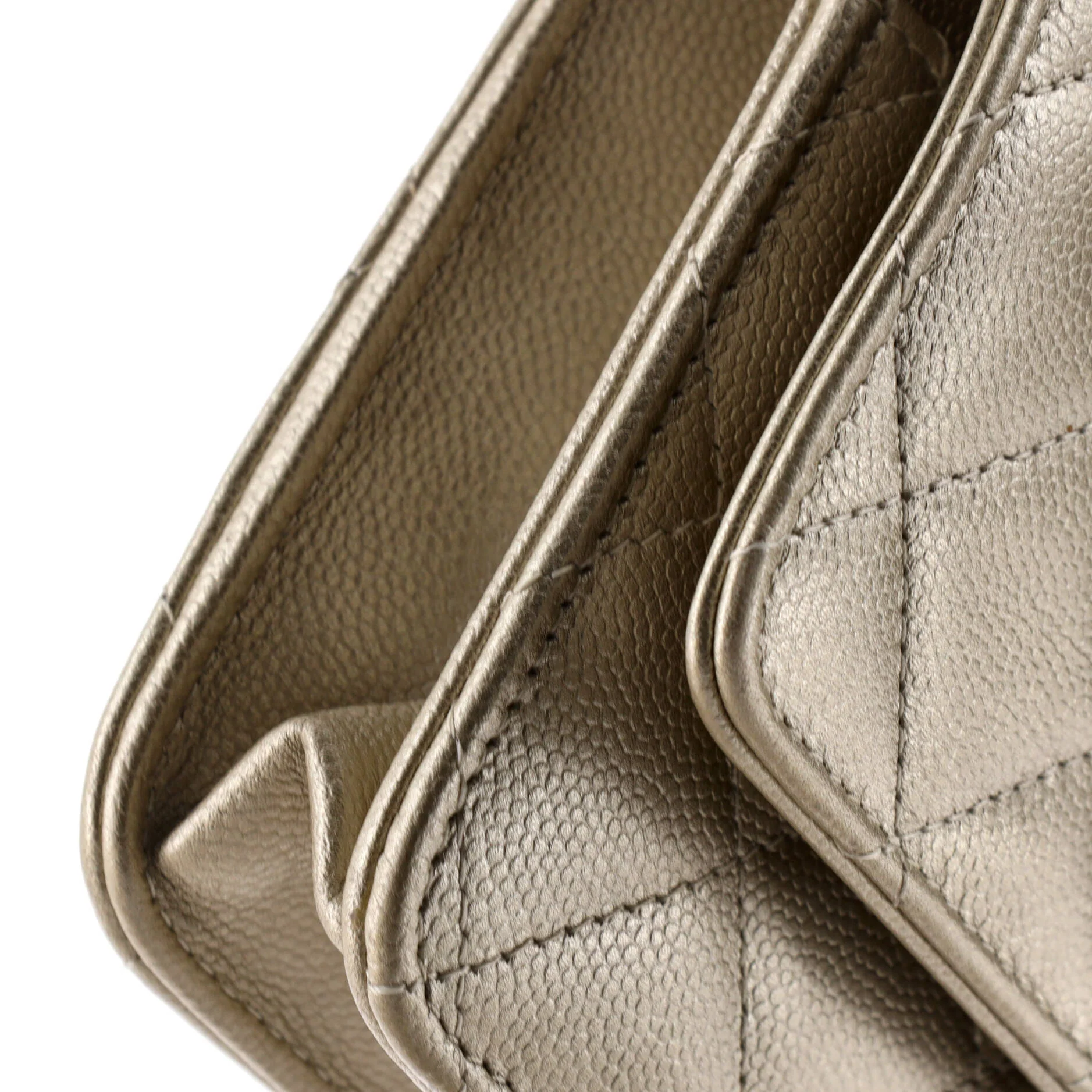 Wallet on Chain Quilted Caviar - Image 6