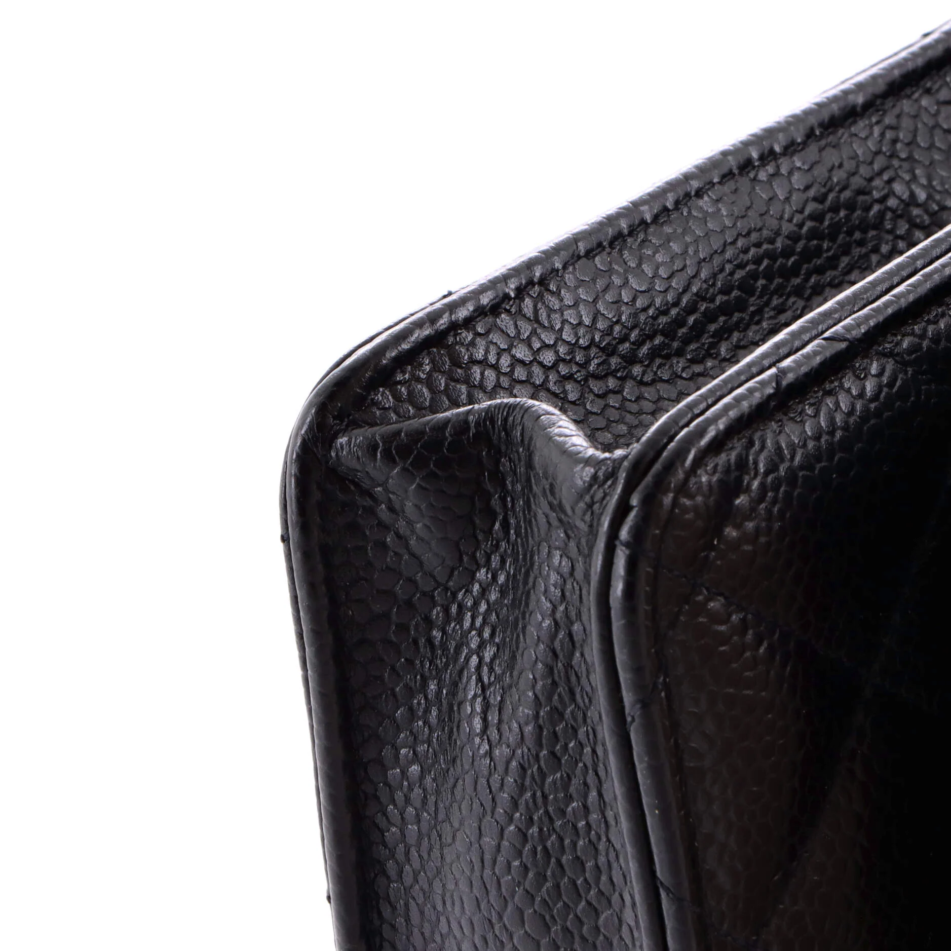 Wallet on Chain Quilted Caviar - Image 6