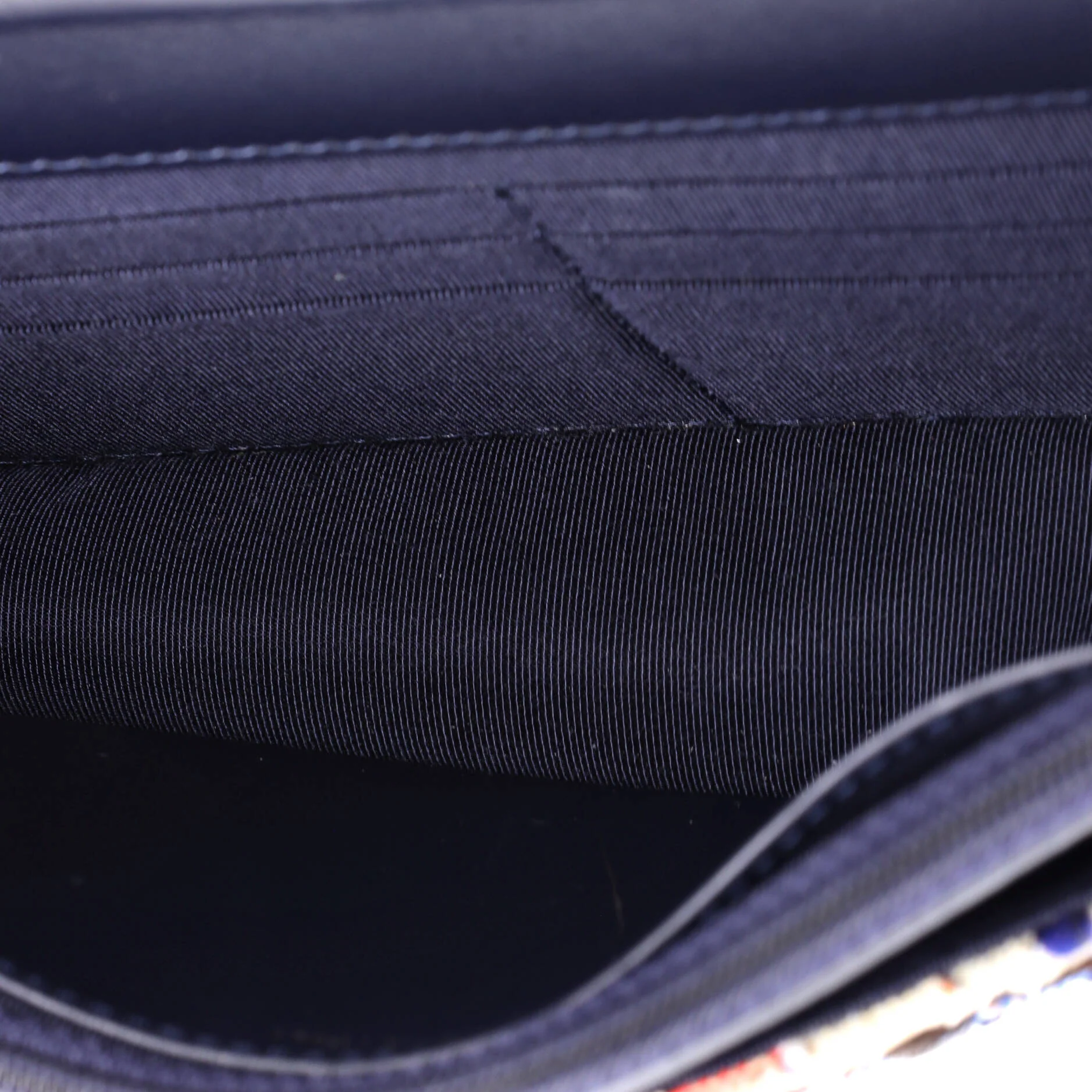 Wallet on Chain Quilted Tweed - Image 6