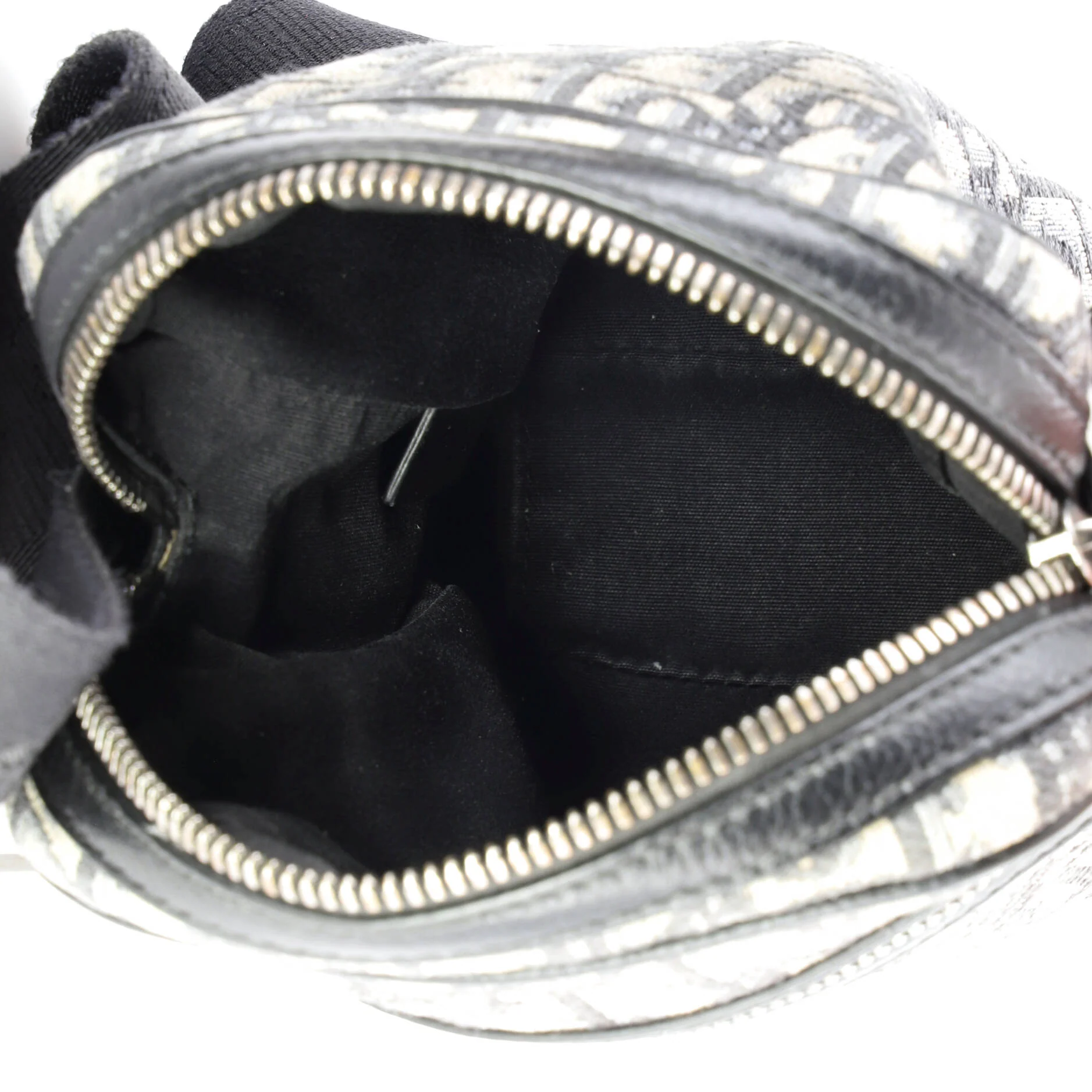 Messenger Pouch Oblique Canvas - Image 5