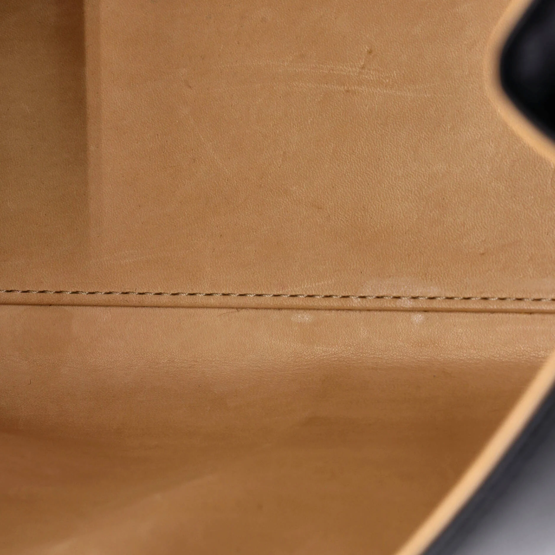 Brillant Top Handle Bag Leather MM - Image 5