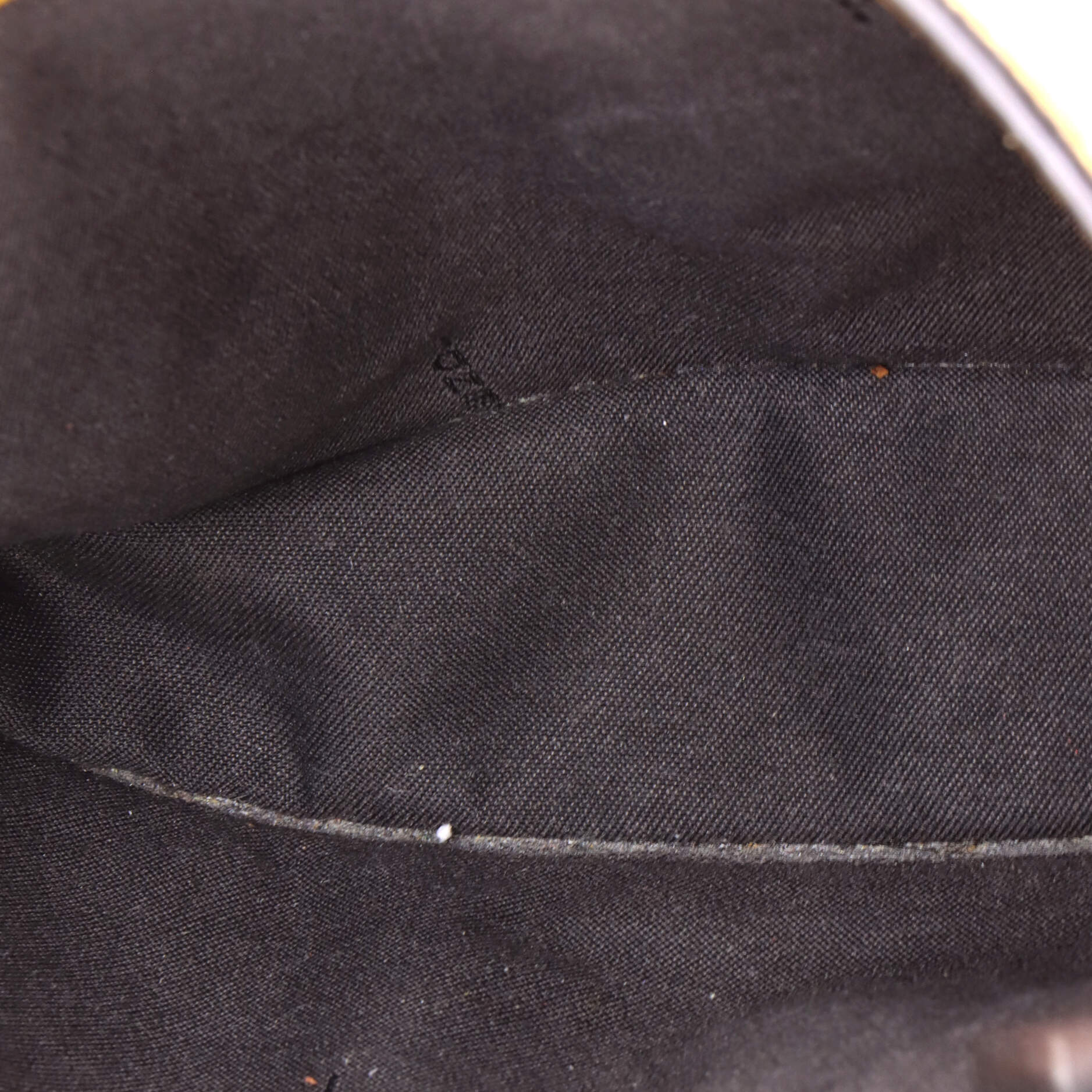 Flat Baguette Crossbody Bag Leather Medium - Image 5