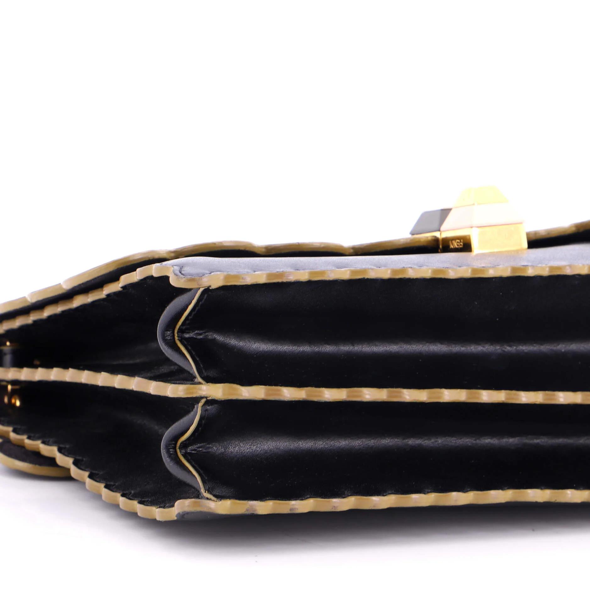 Kan I Bag Leather Medium - Image 6