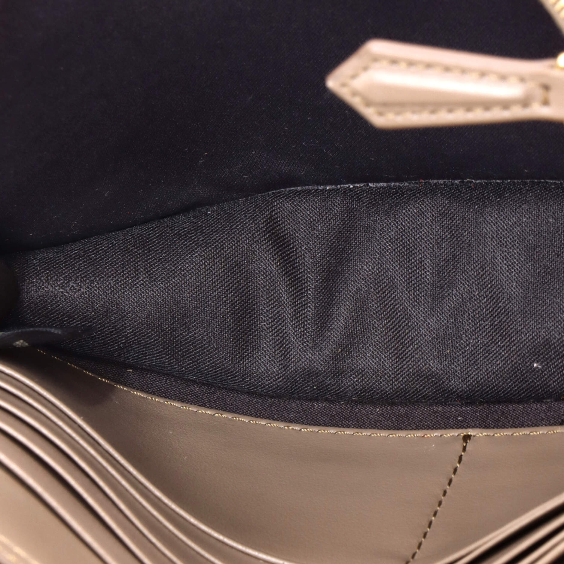 Logo Wallet on Chain Embossed Leather - Image 5