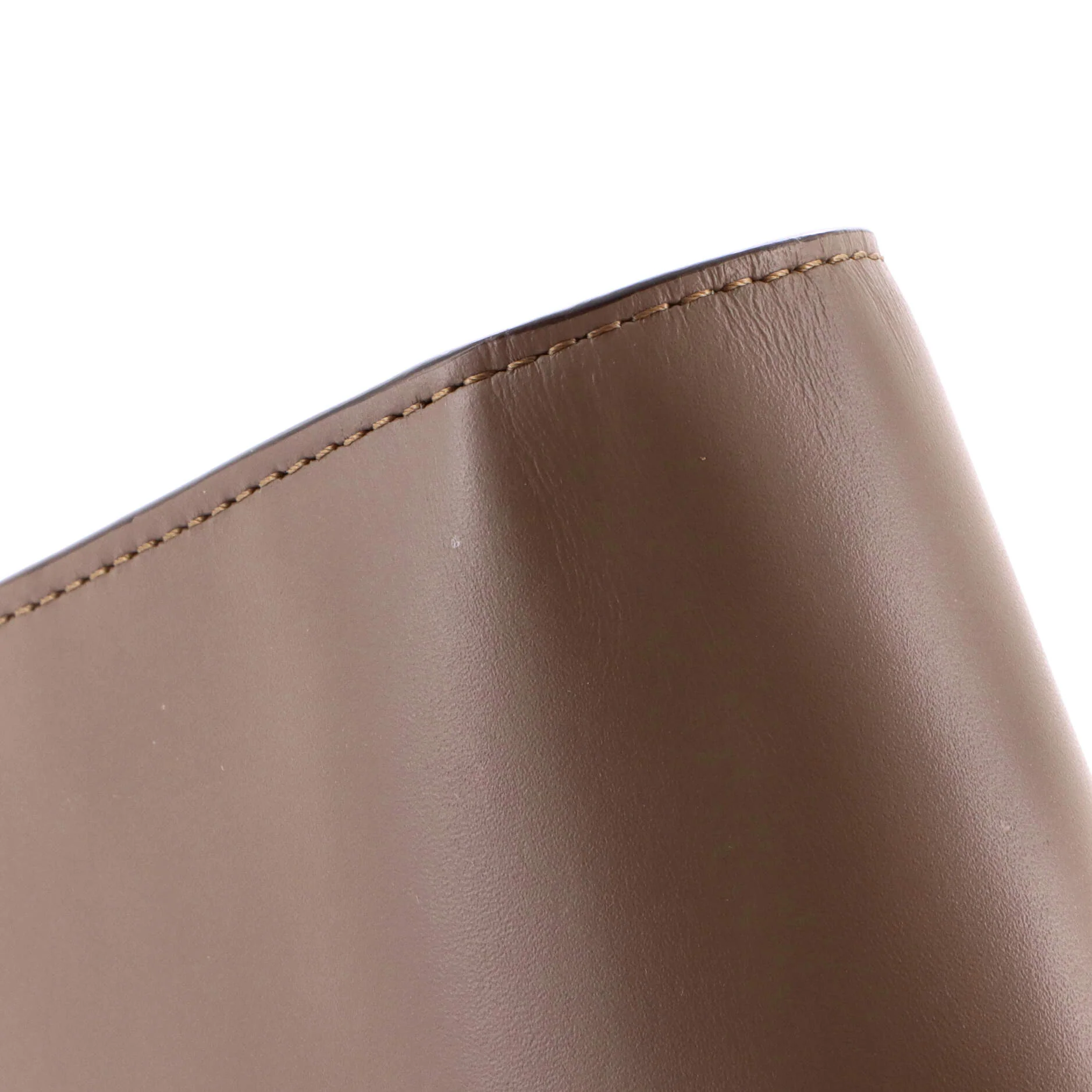 Logo Wallet on Chain Embossed Leather - Image 7
