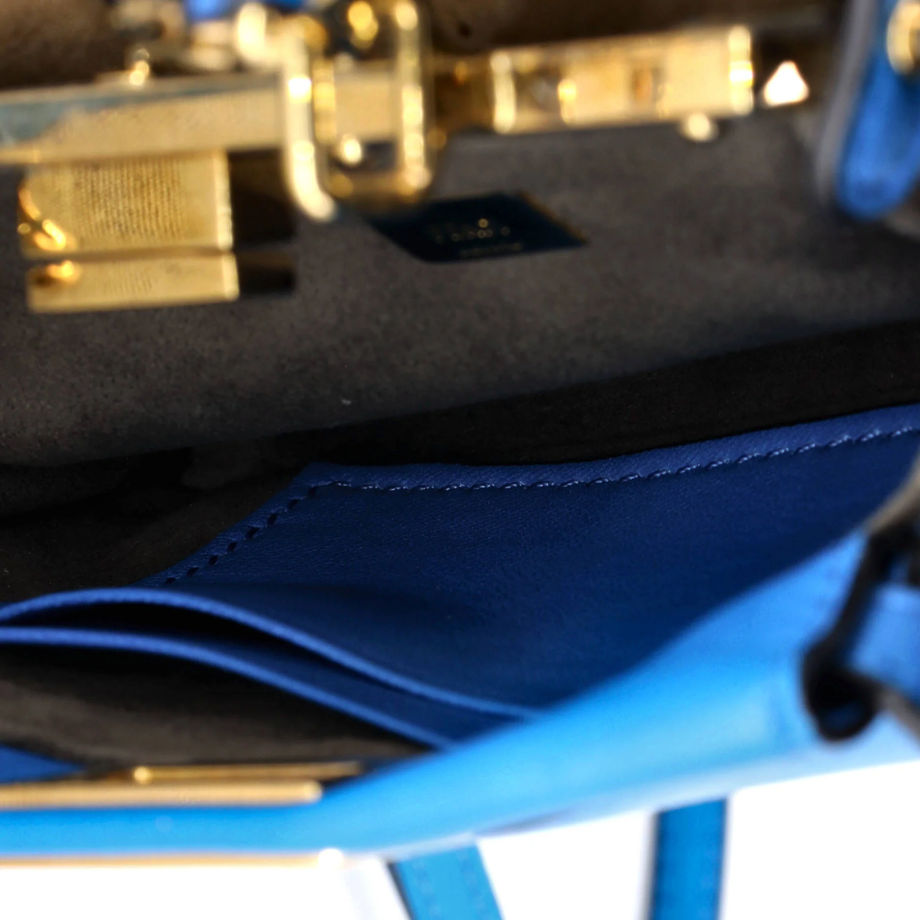 Peekaboo Bag Leather Nano - Image 5