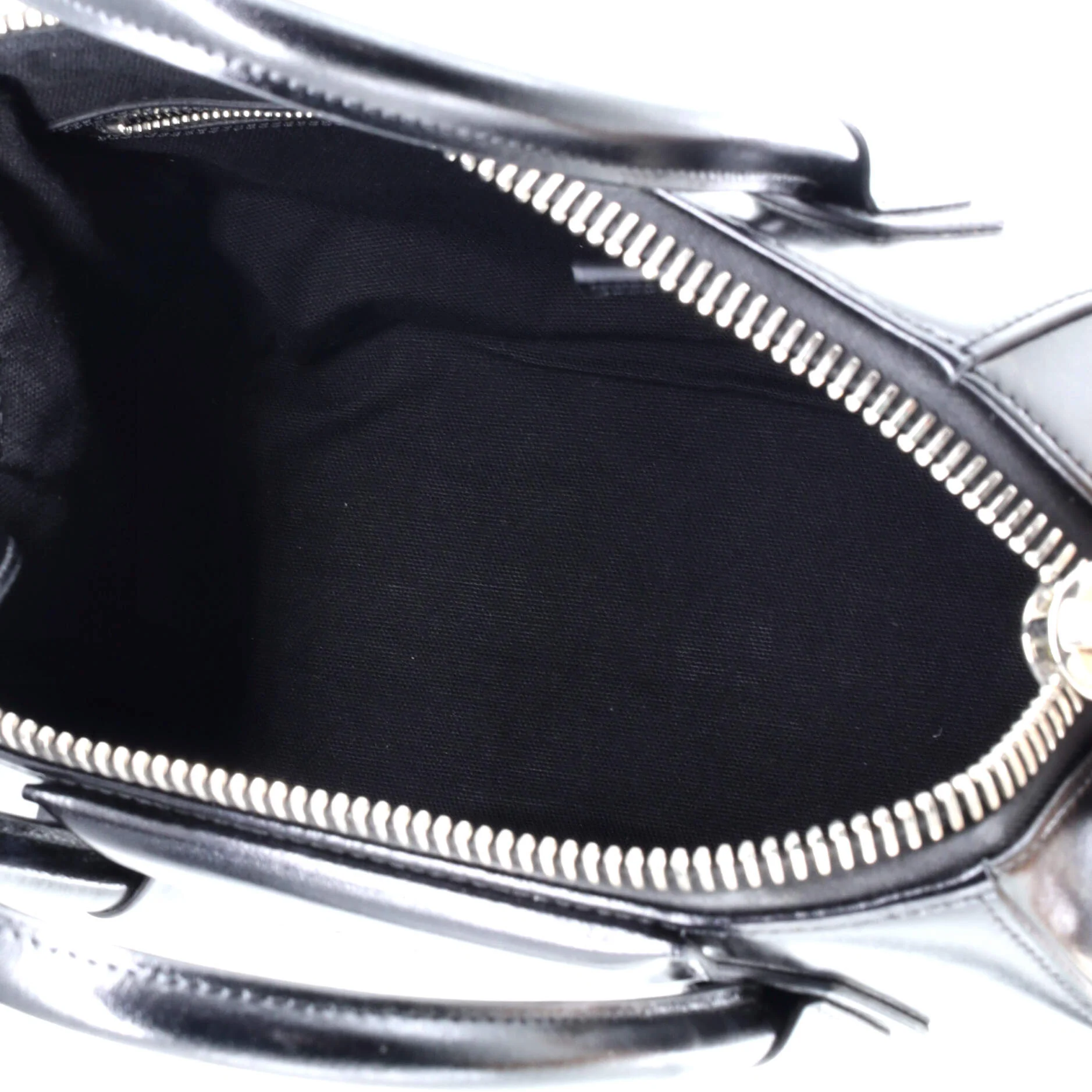 Antigona Bag Glazed Leather Small - Image 5